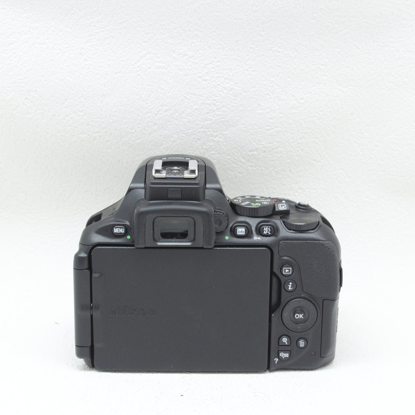 中古 Nikon D5600