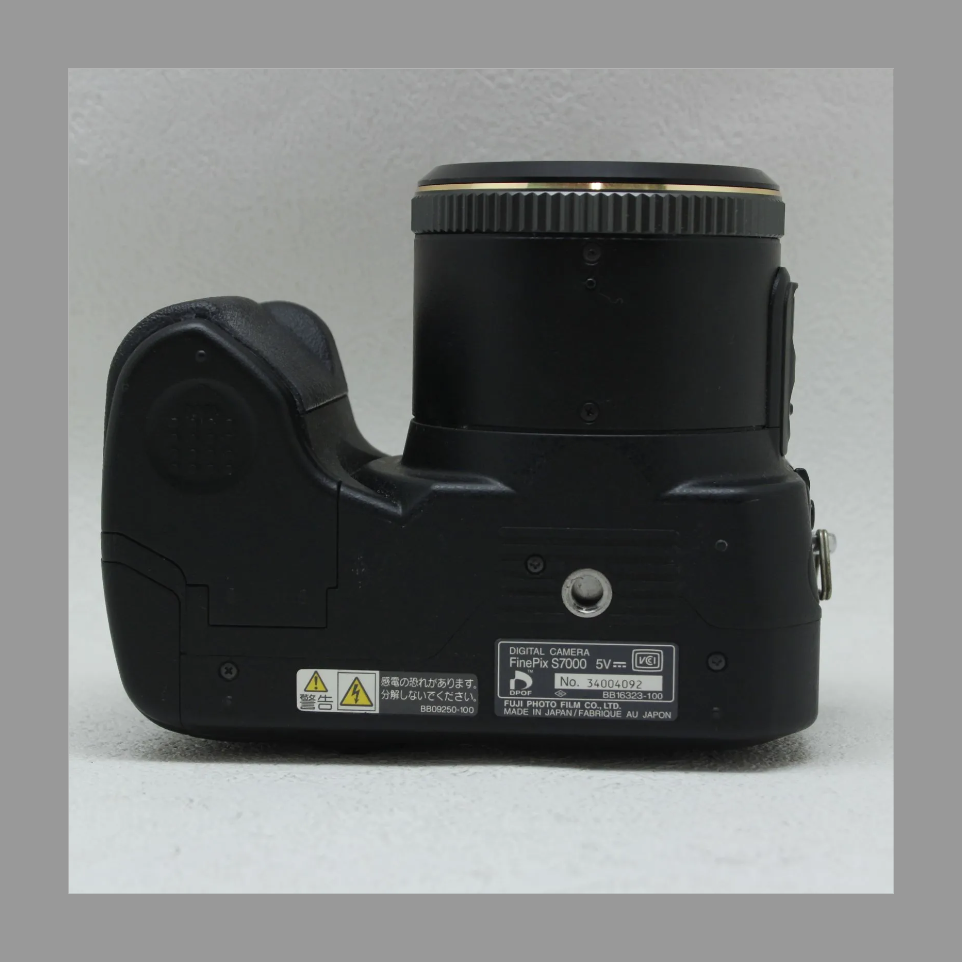 中古 FUJIFILM FinePix S7000