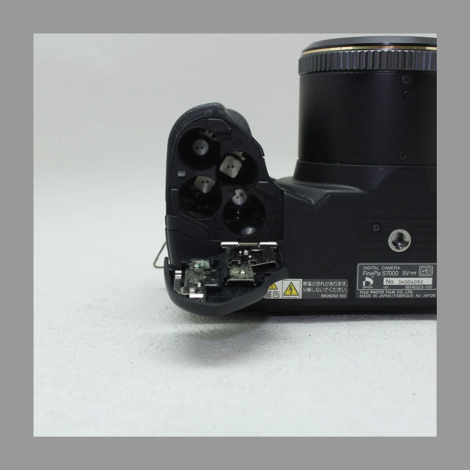 中古 FUJIFILM FinePix S7000