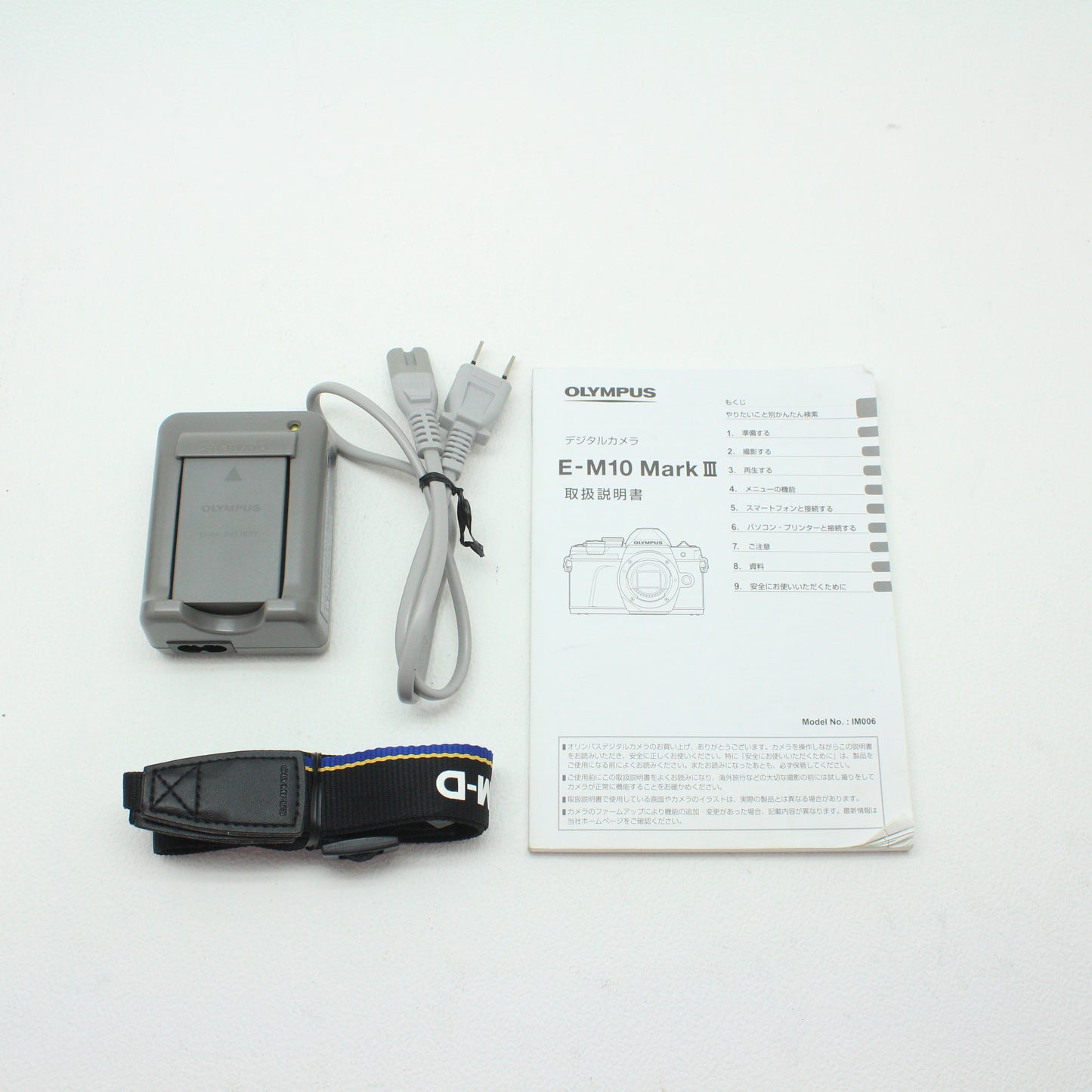 中古 OLYMPUS OM-D E-M10 Mark iii ブラック