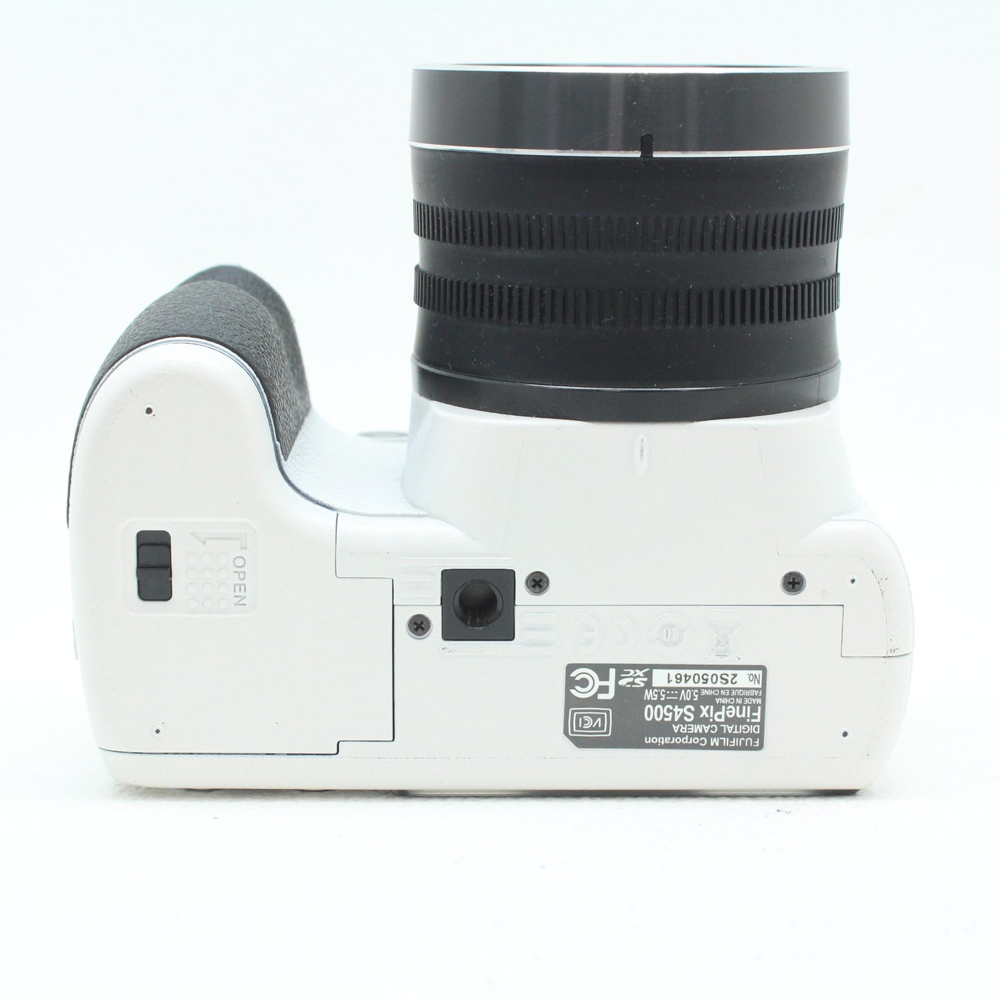中古 FUJIFILM FINEPIX S4500 ホワイト
