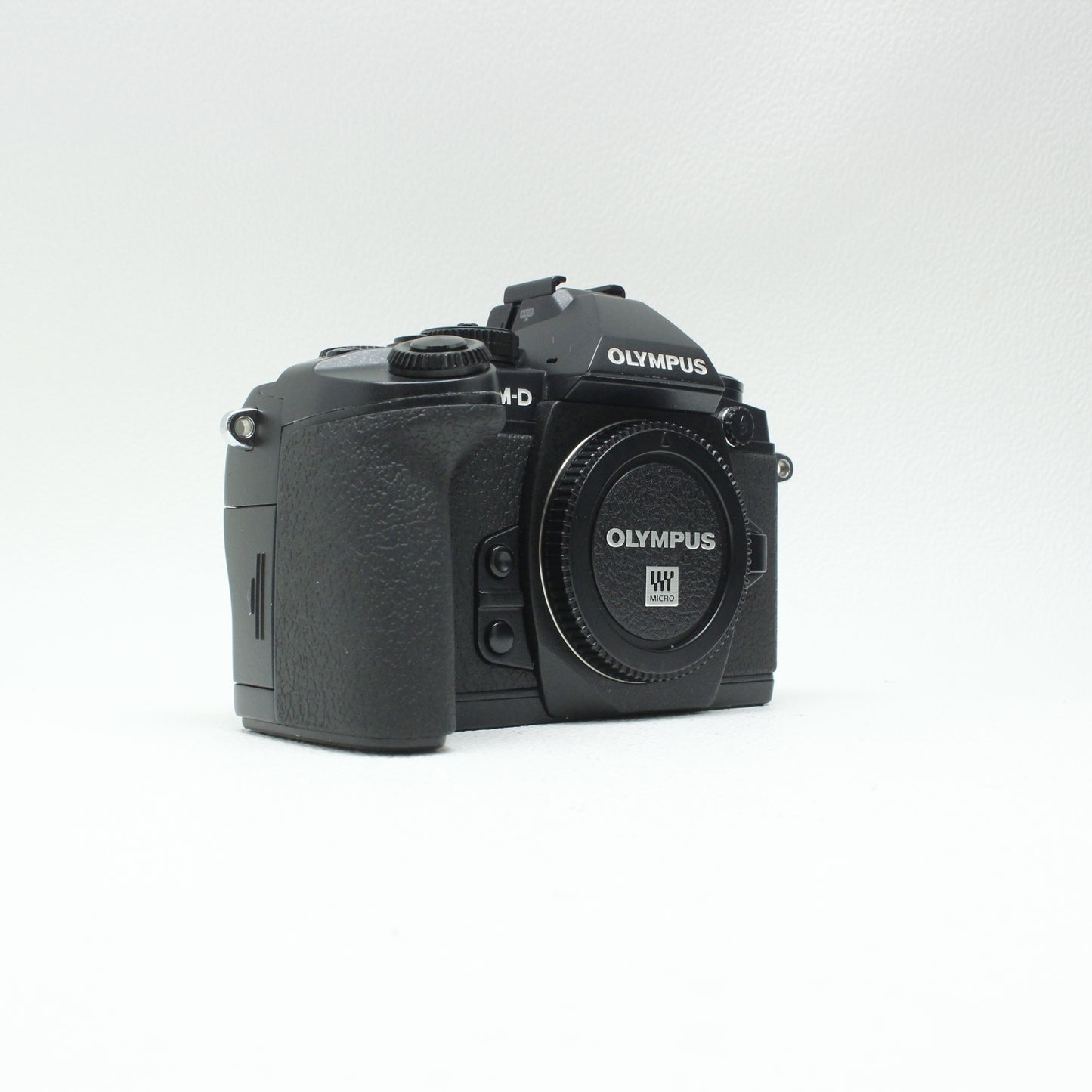 中古 OLYMPUS OM-D E-M1 ボディ【8月16日(土)Youtube生配信でご紹介】