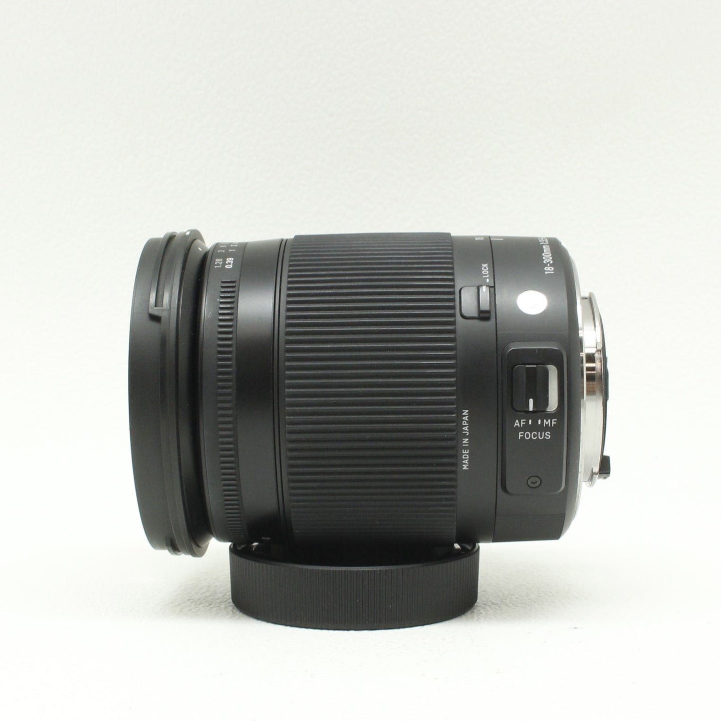 中古 SIGMA 18-300mm F3.5-6.3 コンテンポラリー