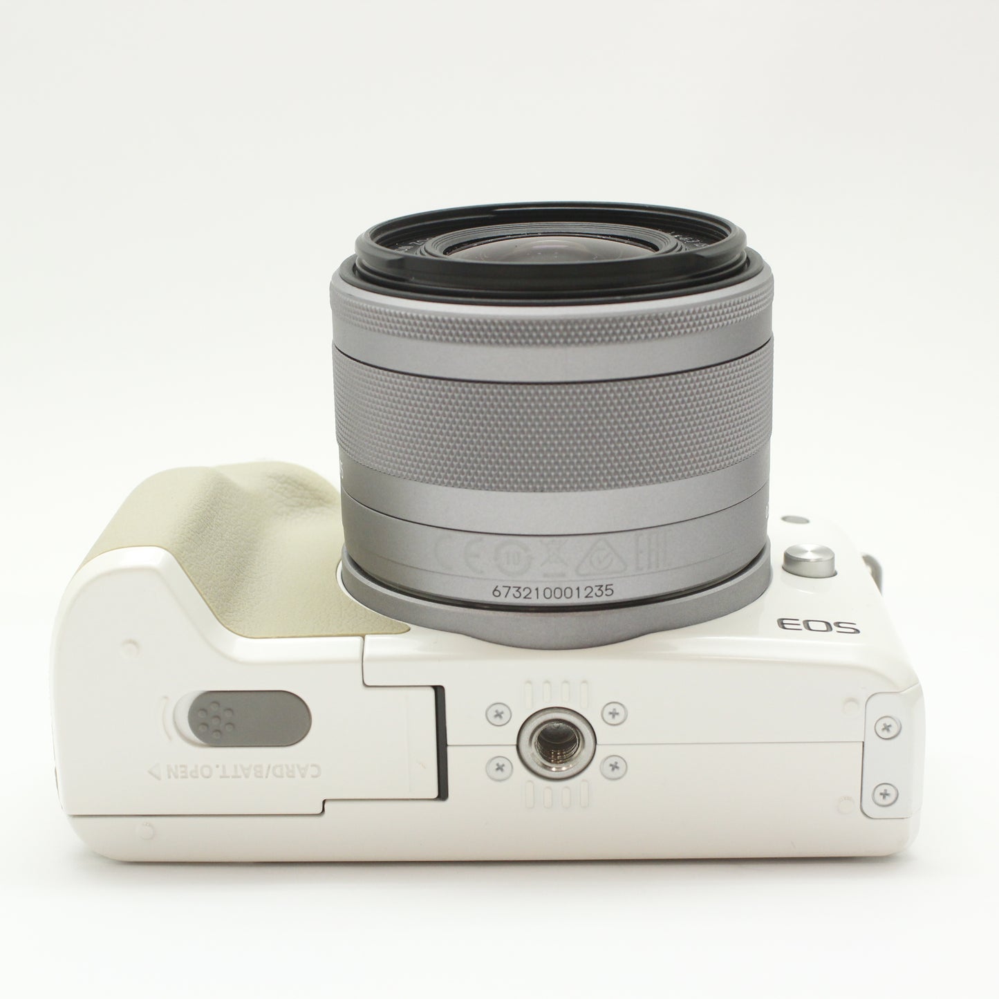 中古 Canon EOS Kiss M ダブルズームキット