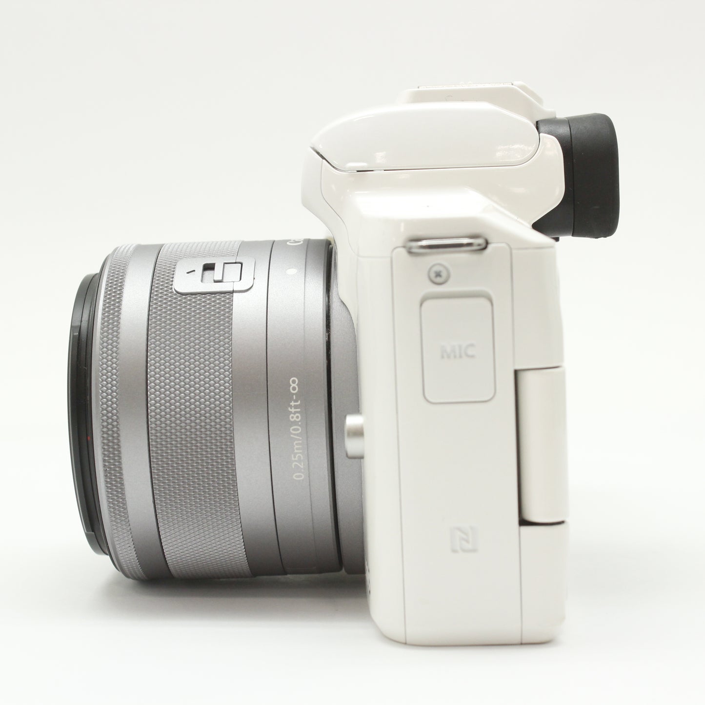 中古 Canon EOS Kiss M ダブルズームキット