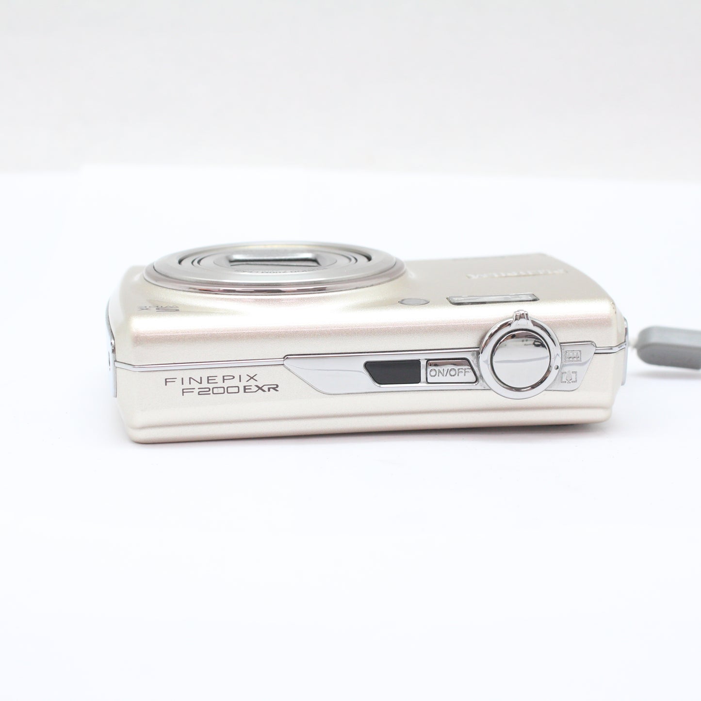 中古 FUJIFILM FINEPIX F200 EXR