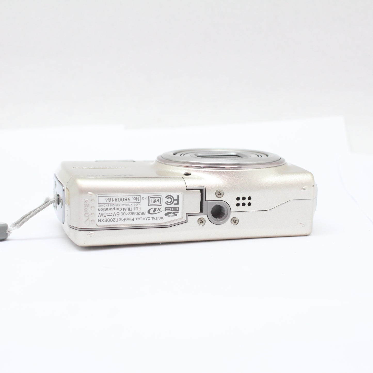 中古 FUJIFILM FINEPIX F200 EXR