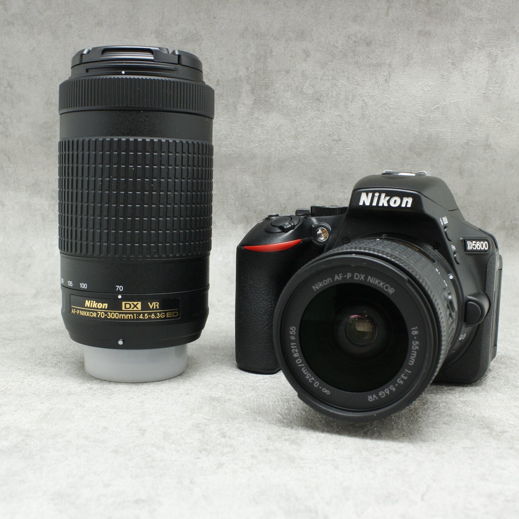 美品 動作品 Nikon D5600 ダブルズームキット AF-P 18-55m