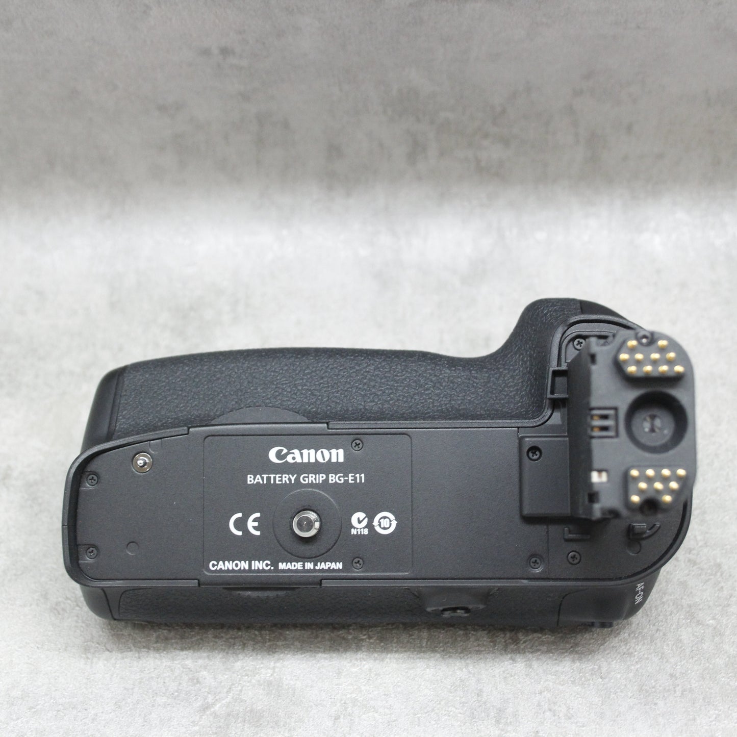 中古品 Canon バッテリーグリップ BG-E11 【7月25日(火)のYouTube生配信でご紹介】