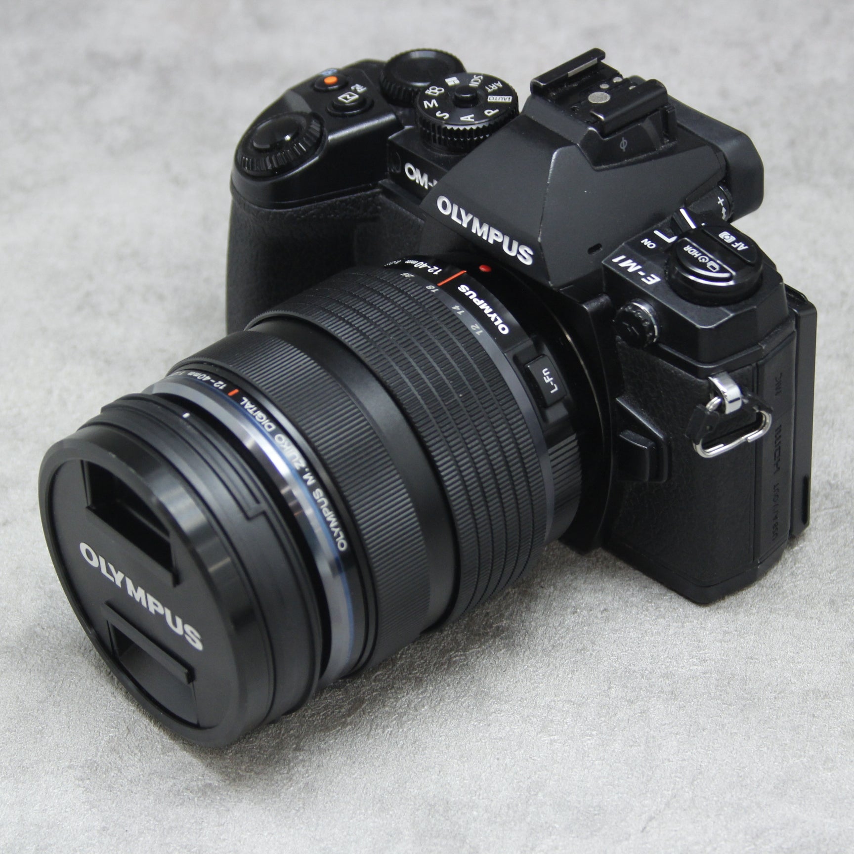 中古品 OLYMPUS OM-D E-M1 12-40mm F2.8 レンズキット ☆8月