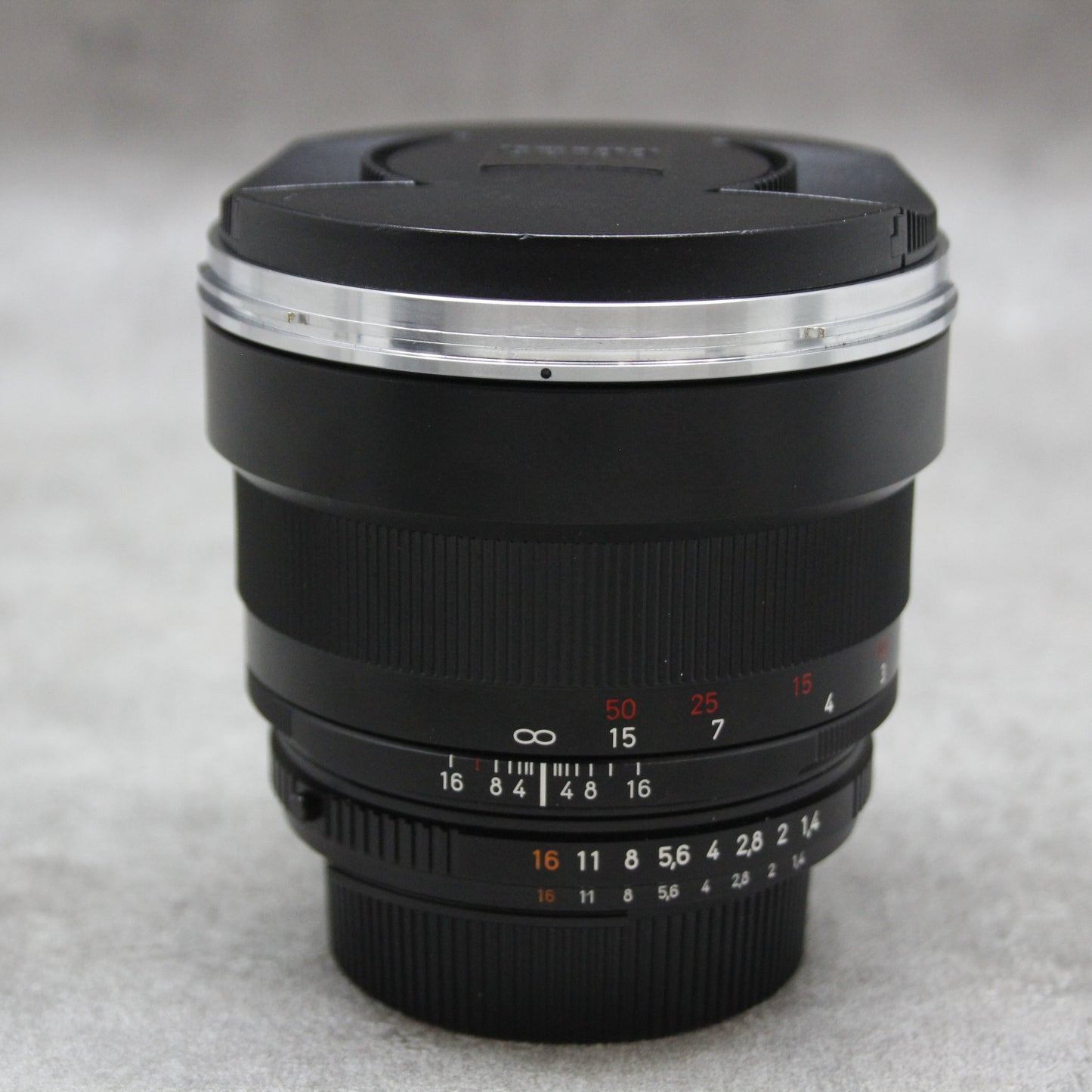中古品 Carl Zeiss Planar T* F1.4/85mm ZF2【10月28日(土) youtube生配信でご紹介】