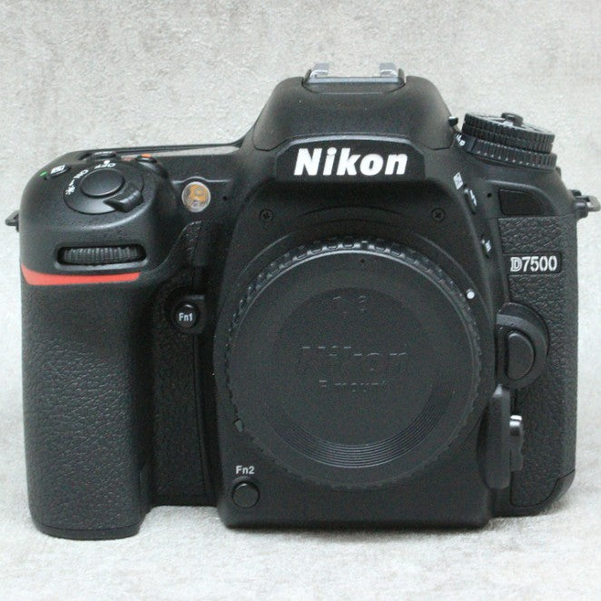 中古品 Nikon D7500 ボディ