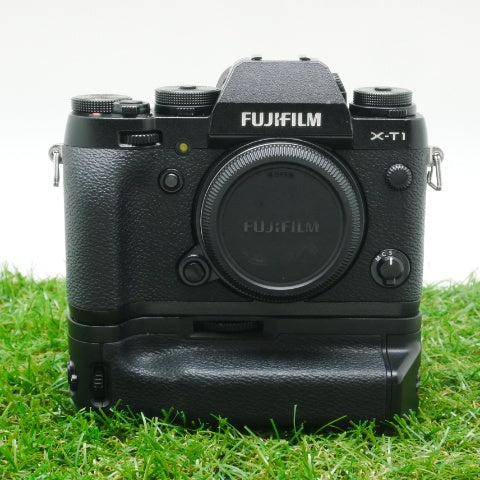 中古品 FUJIFILM X-T1 バッテリーグリップ付き