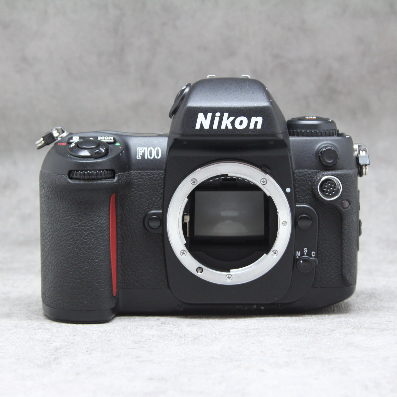 NIKON ニコン F100 ボディ　美品  1008