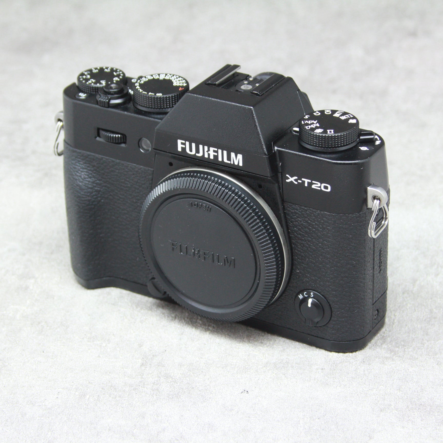 Fujifilm XT-20 ブラック　ボディ本体