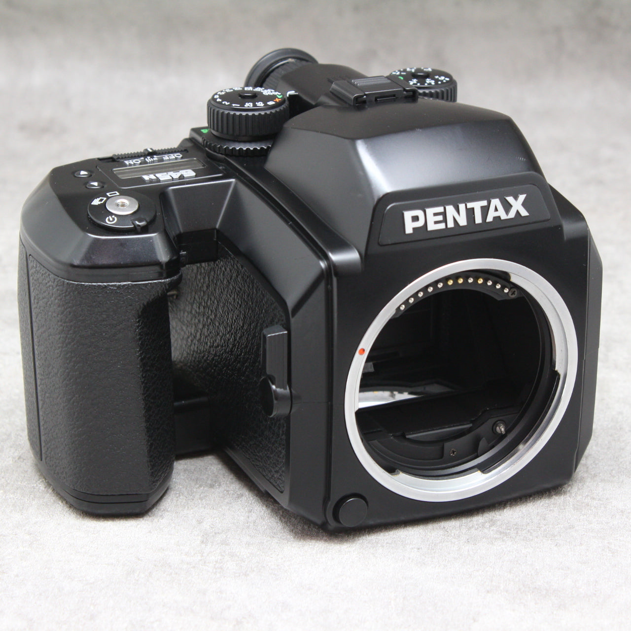 中古品 PENTAX 645N ボディ+ 120フィルムバック【9月13日(火)のYouTube生配信でご紹介】