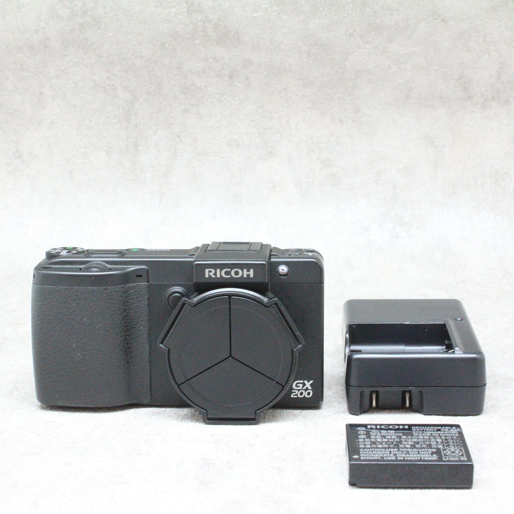 中古品 RICOH GX200