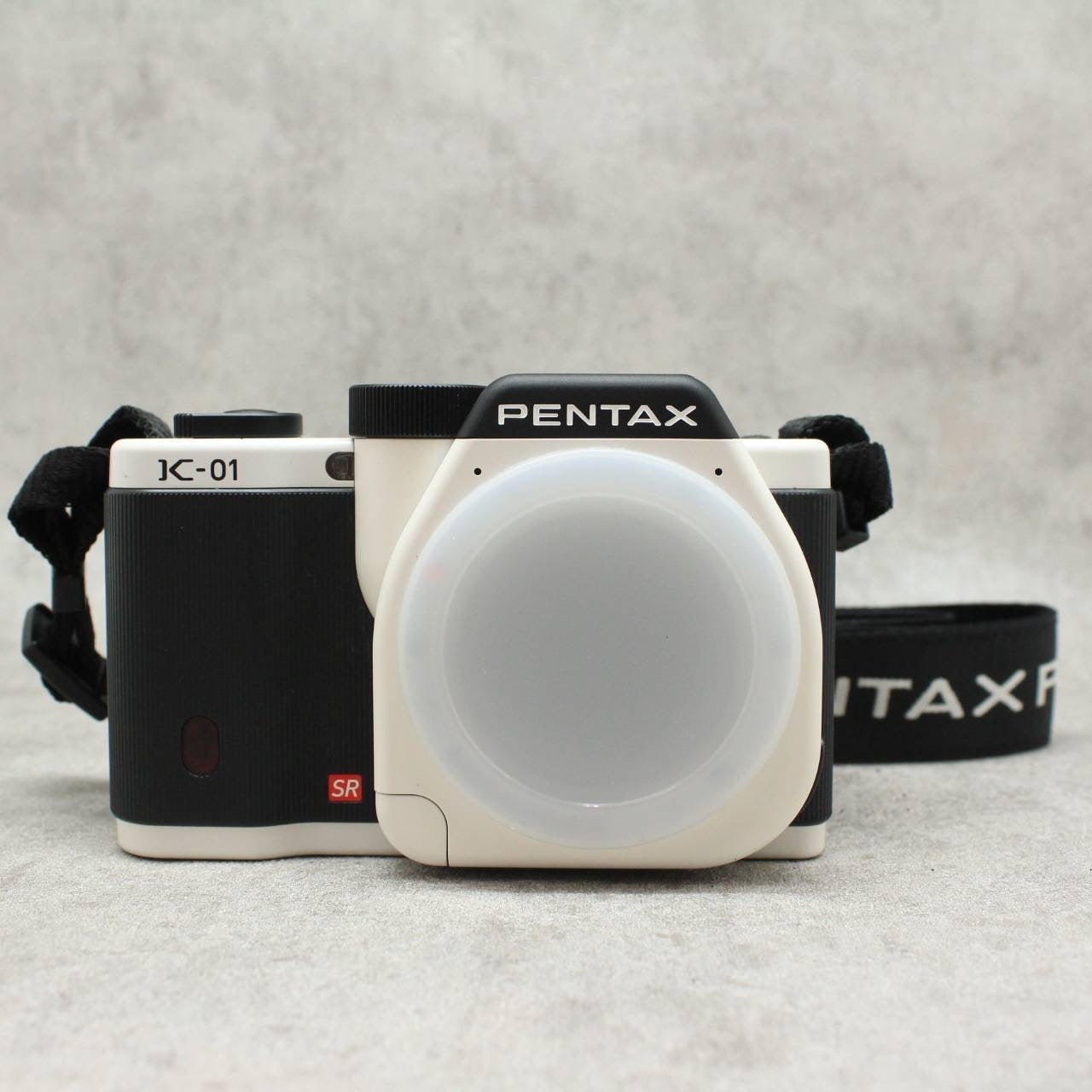 中古品 PENTAX K-01 ホワイトボディ さんぴん商会 – サトカメ