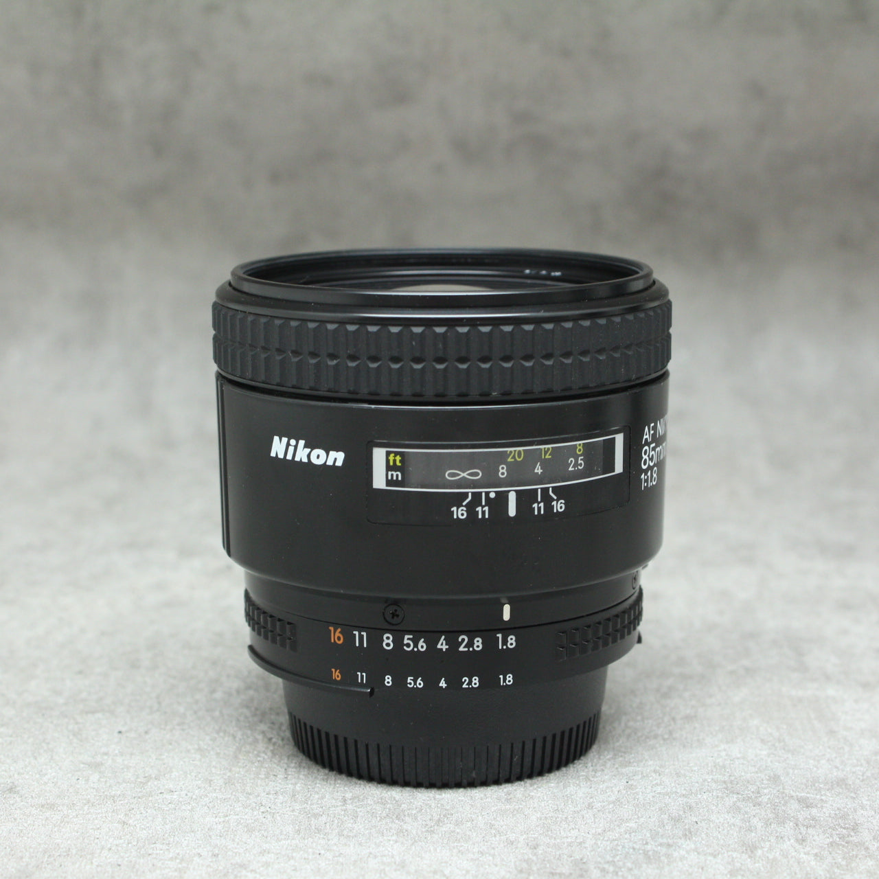 Nikon AF Nikkor 85mm 1:2 レンズ - レンズ(単焦点)