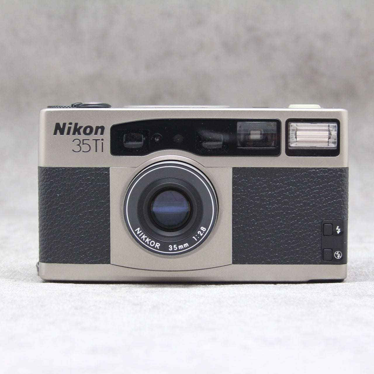 Nikon 35Ti - フィルムカメラ