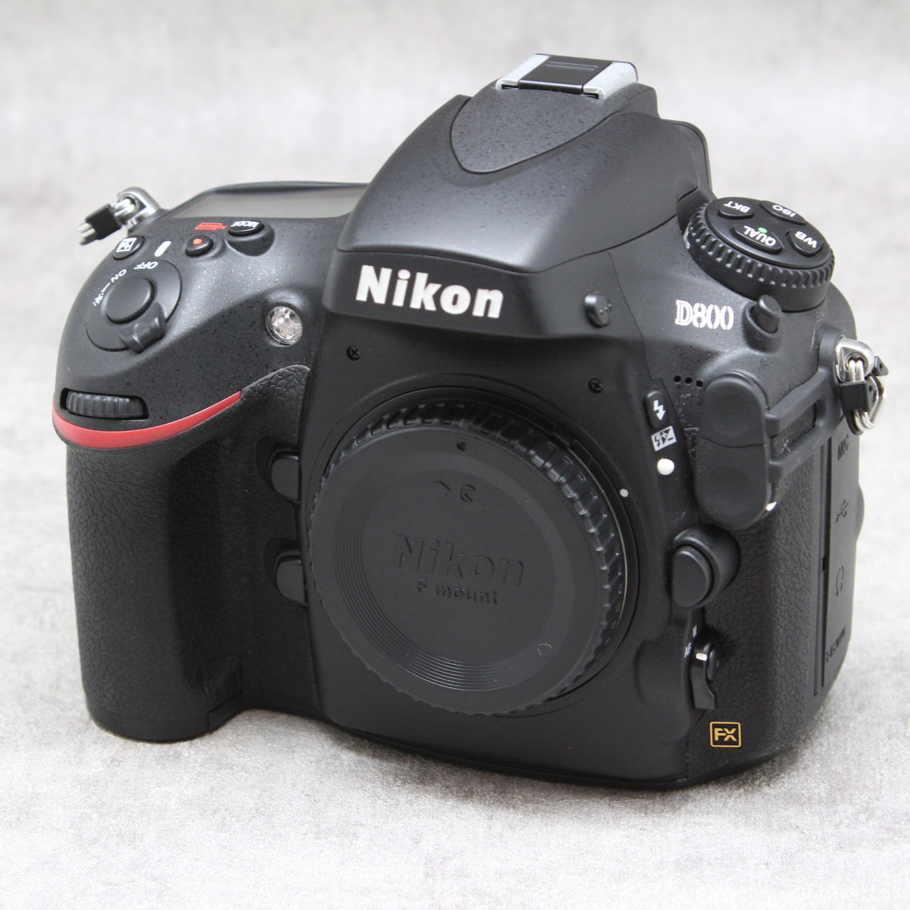 中古品 Nikon D800 ボディ + 中古品 Nikon AF-S NIKKOR 24-85mm F3.5 