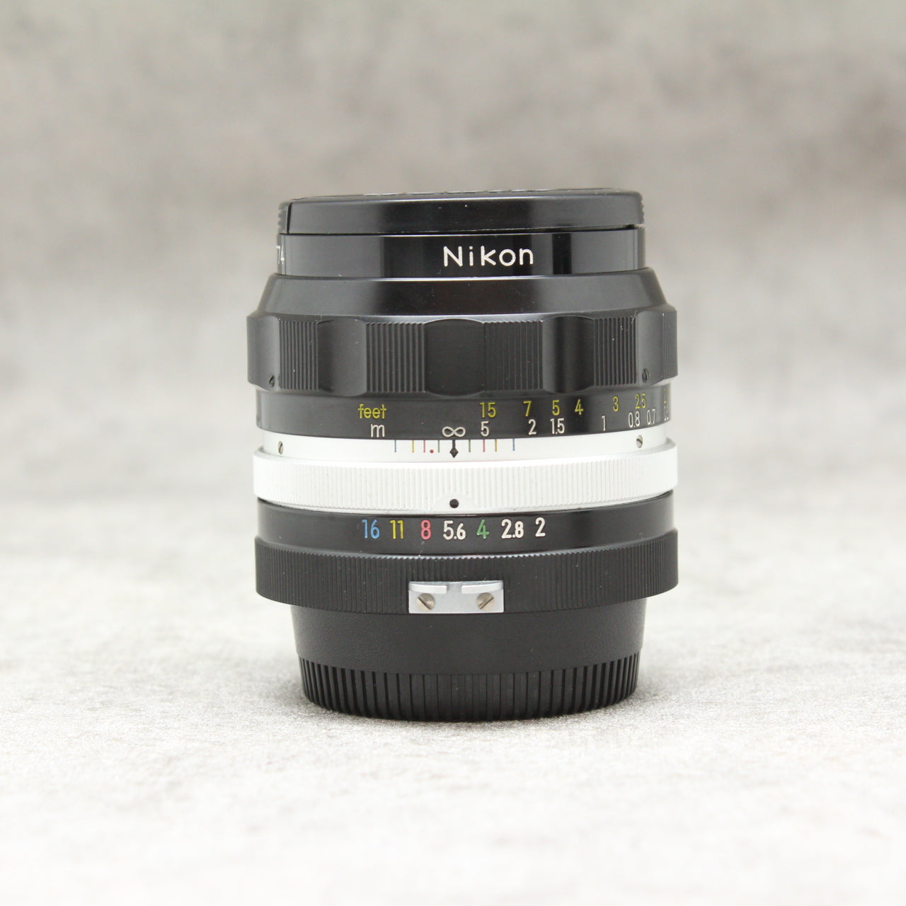 Nikon Nikkor-O.C Auto 35mm f/2 Non Ai
