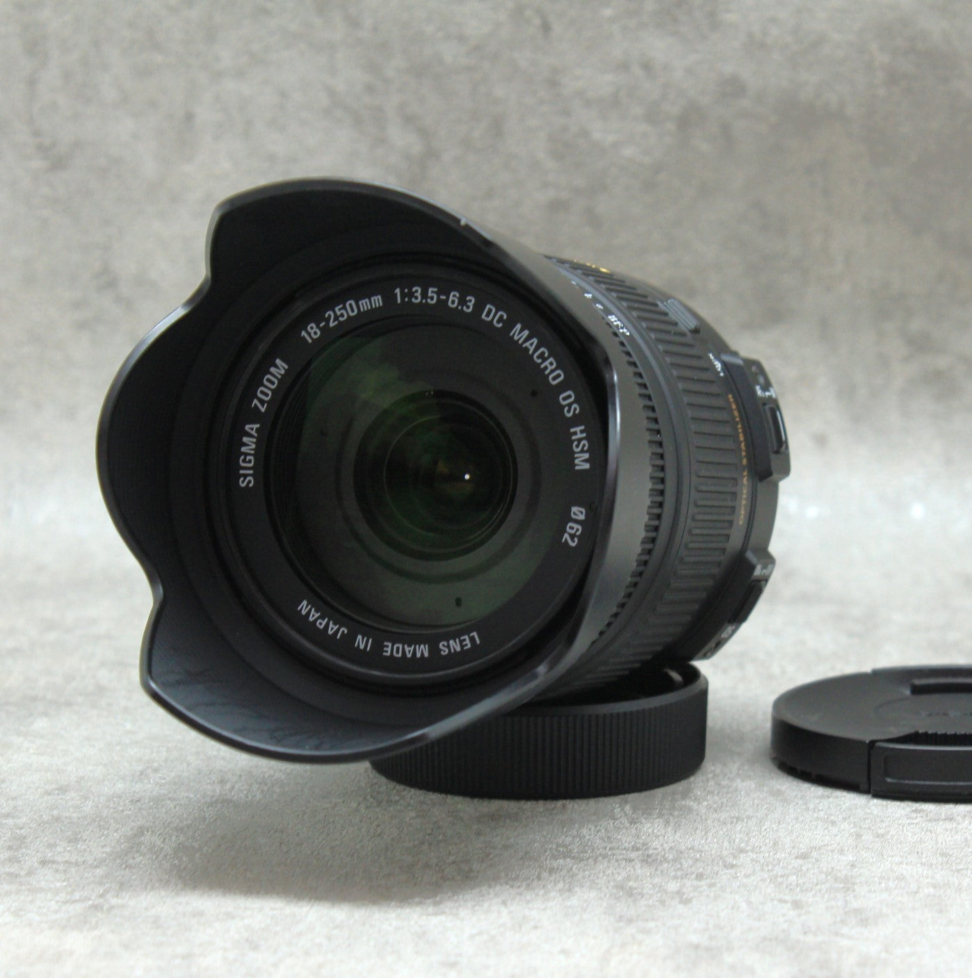 中古品 SIGMA 18-250mm F3.5-6.3 DC MACRO OS HSM (ニコン用