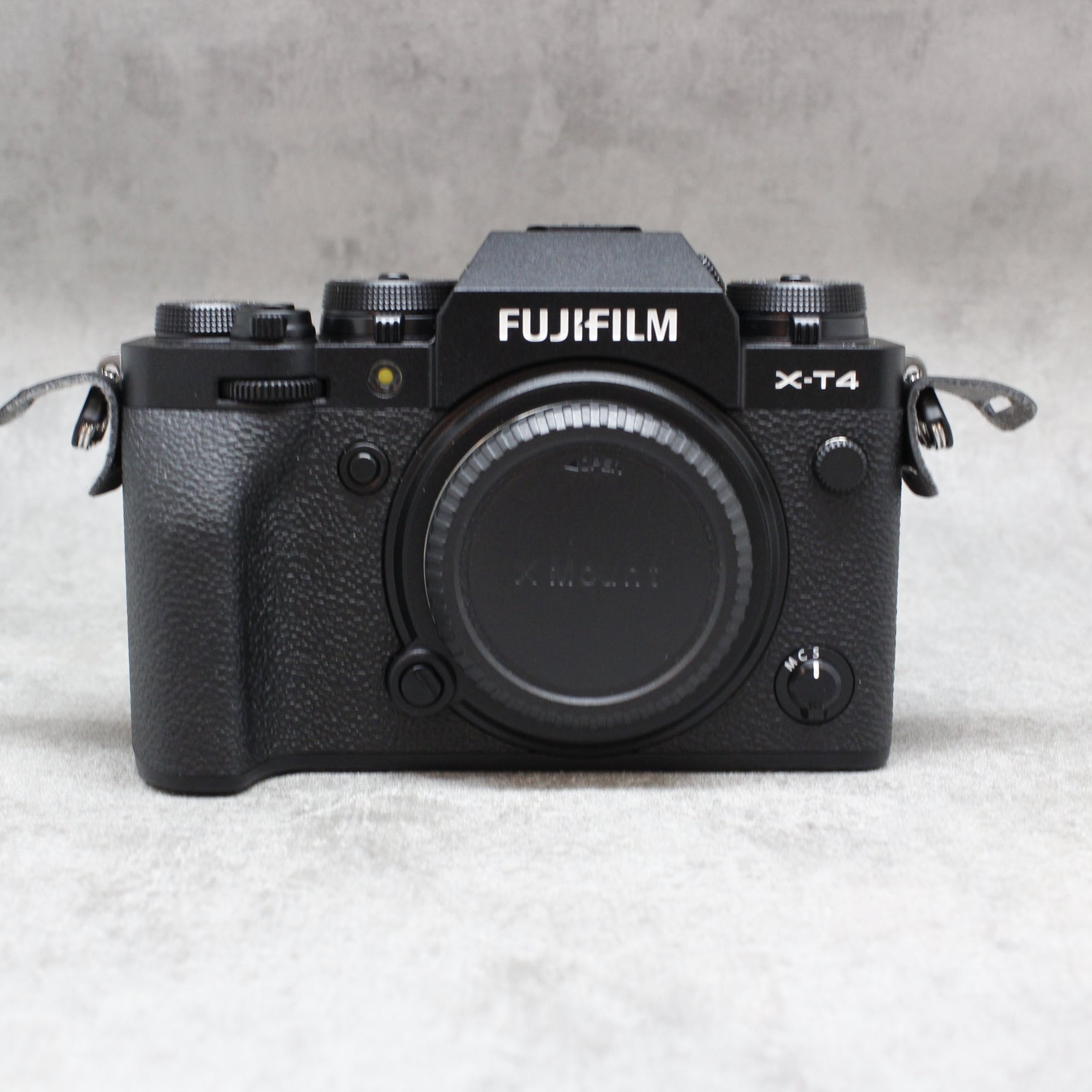 中古品 FUJIFILM X-T4 ボディ BK【2月25日(土)のYouTube生配信でご紹介】