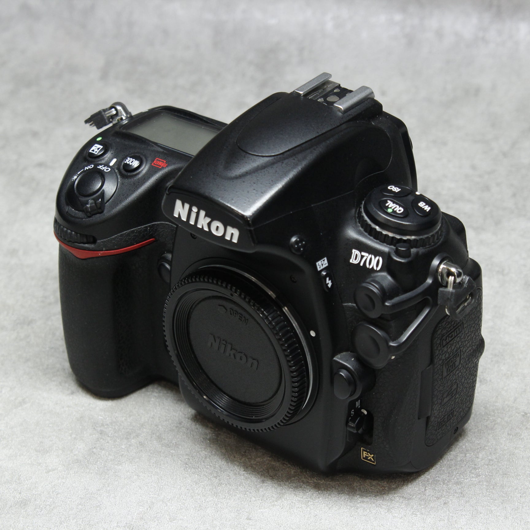 中古品 Nikon D700ボデイ（訳アリ品） ☆3月4日(土)のYouTube生配信で