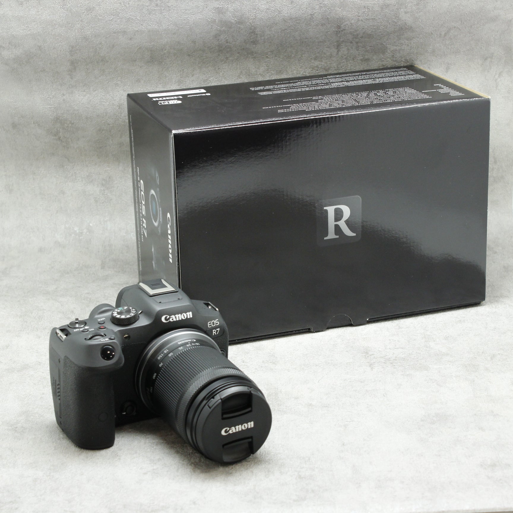 中古品 CANON EOS R7 RF-S18-150 IS STM レンズキット ☆4月9