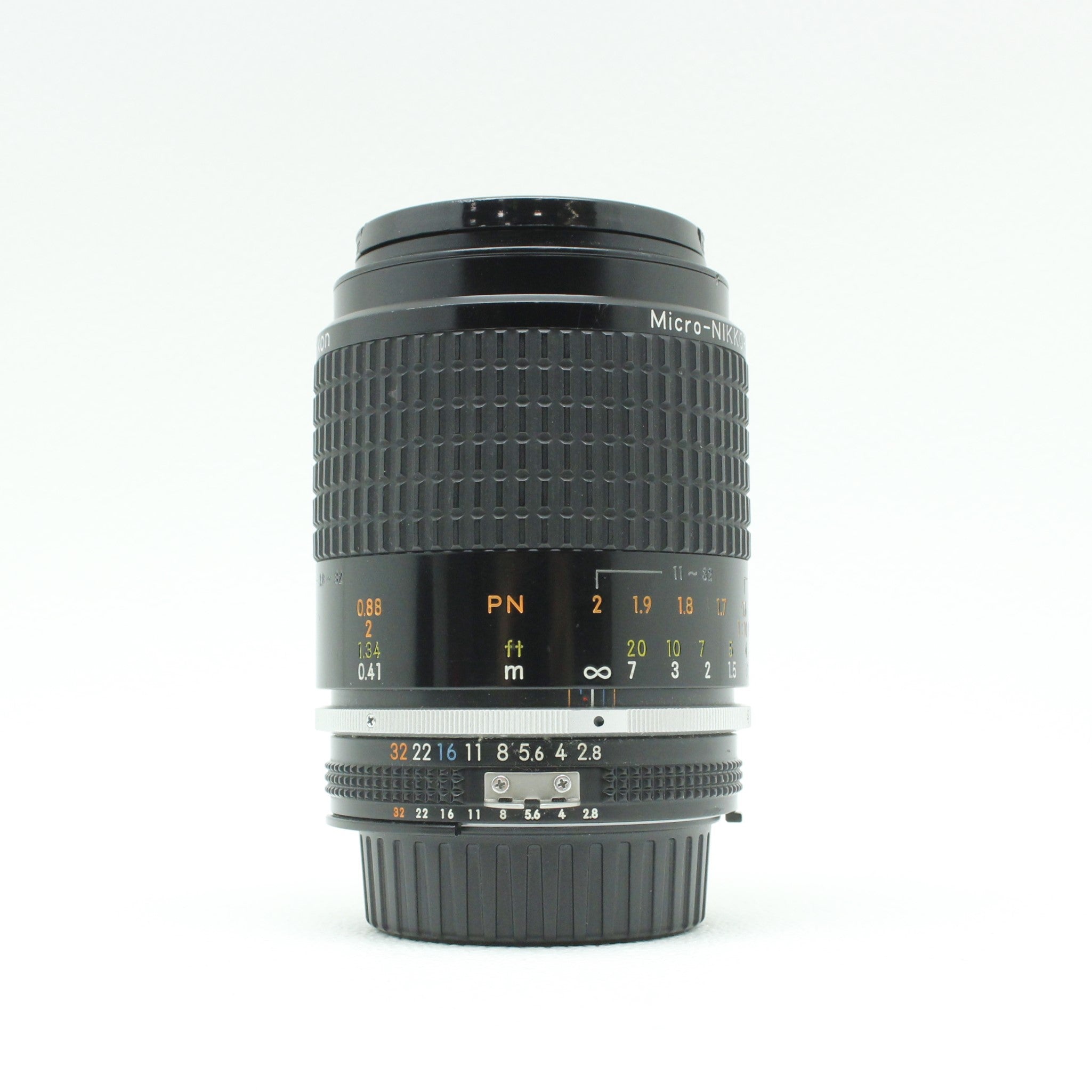  Nikon Ai S 105mm F2.8