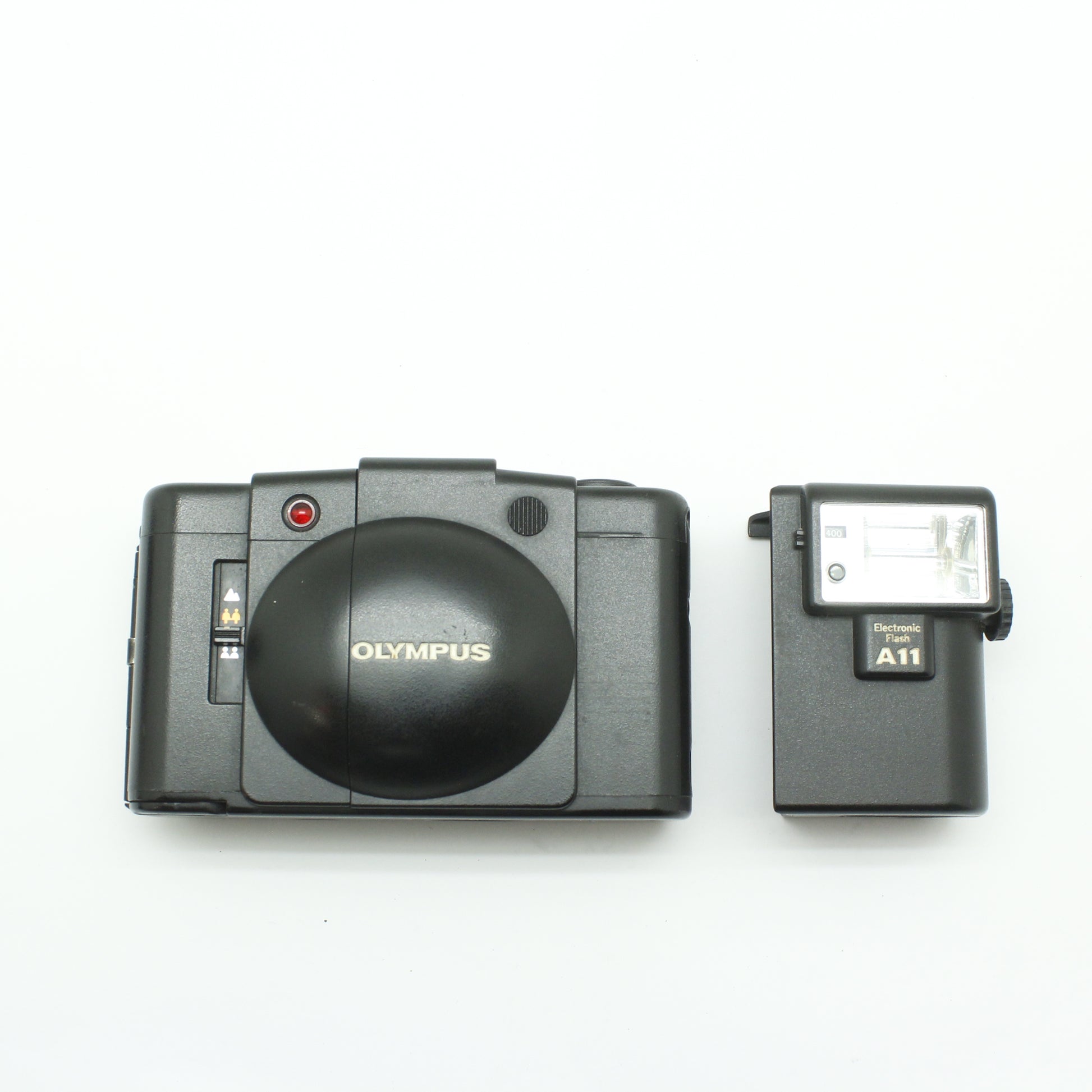 OLYMPUS コンパクトフィルムカメラ XA2 ストロボ A11 中古】オリンパス フィルムコンパクトカメラ XA2 ストロボA11