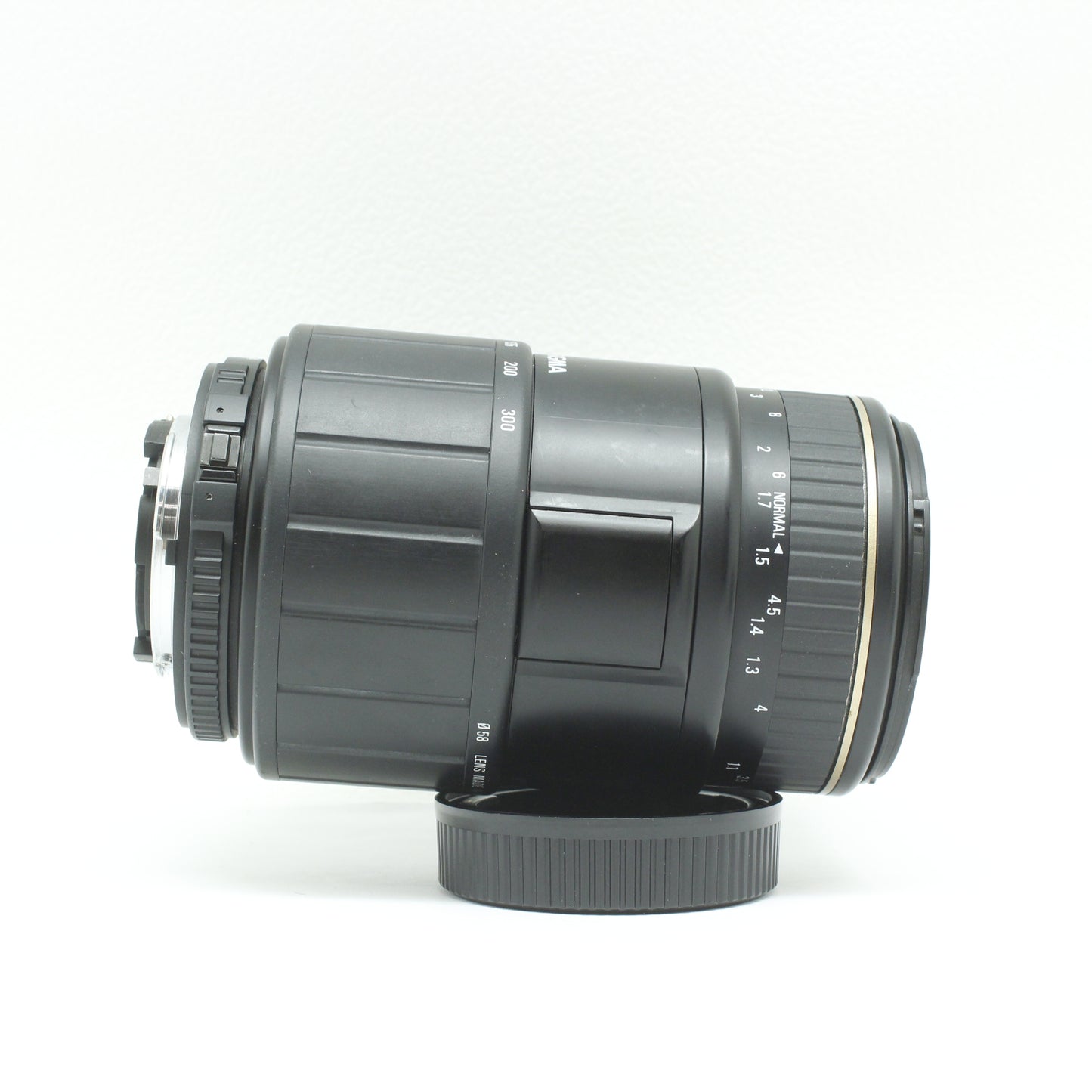 中古 SIGMA 70-300mm F4-5.6 D APO MACRO (Nikon用）