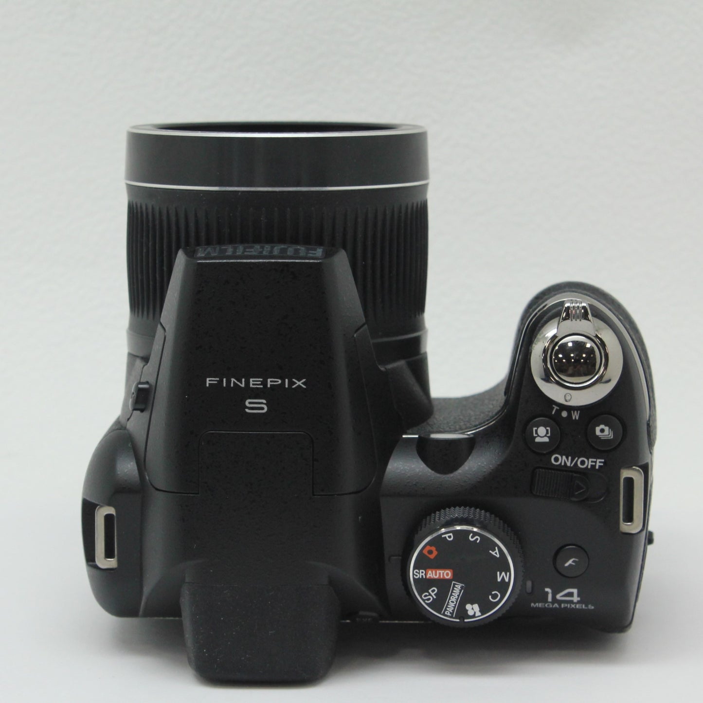 中古 FUJIFULM FINEPIX S3200　