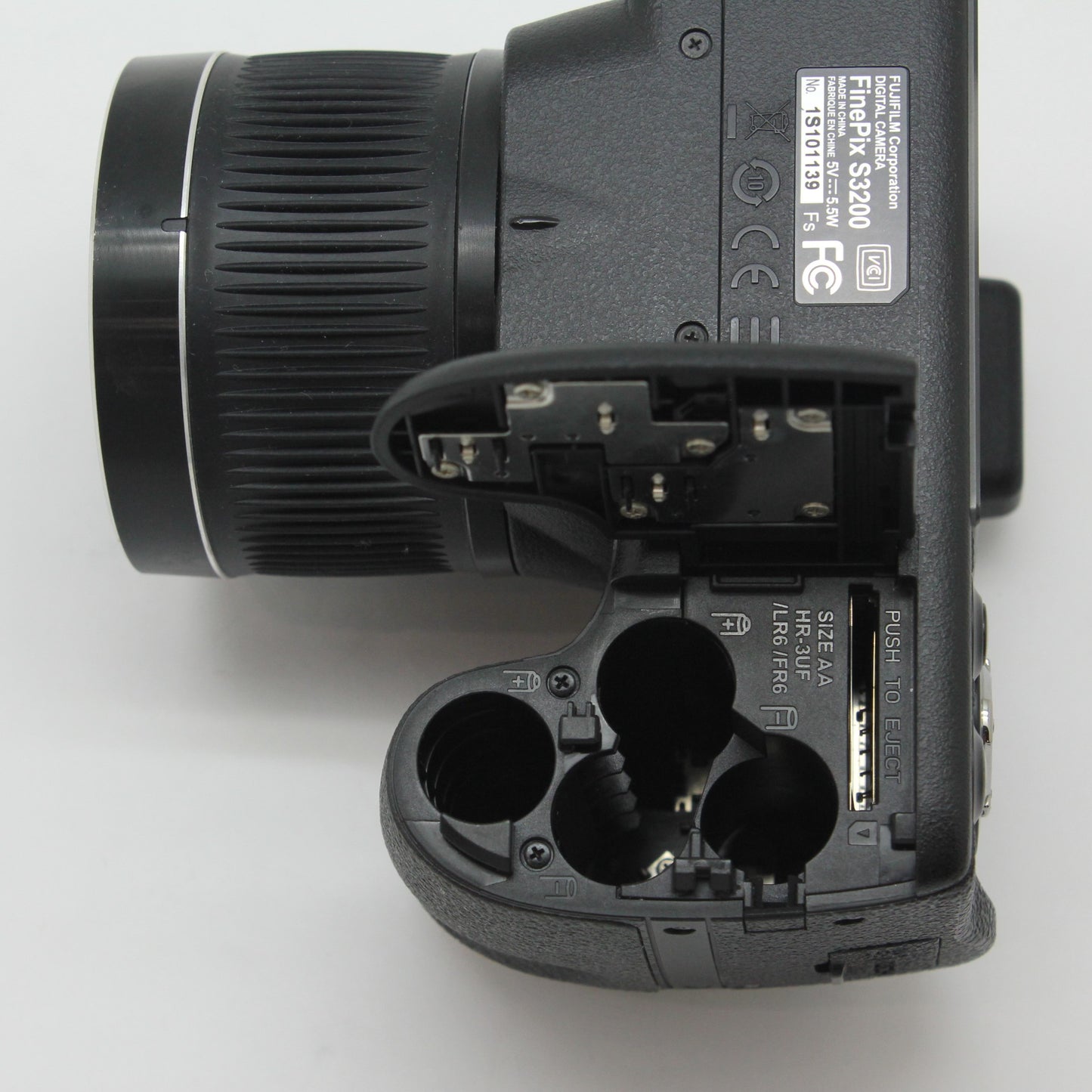 中古 FUJIFULM FINEPIX S3200　