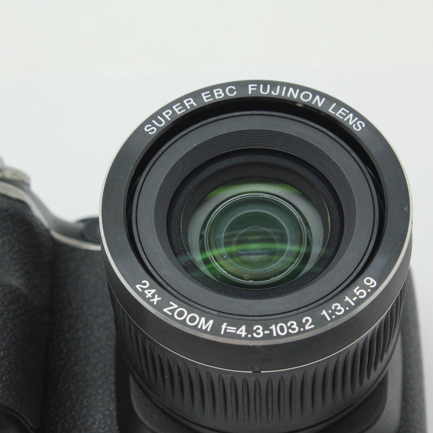 中古 FUJIFULM FINEPIX S3200　