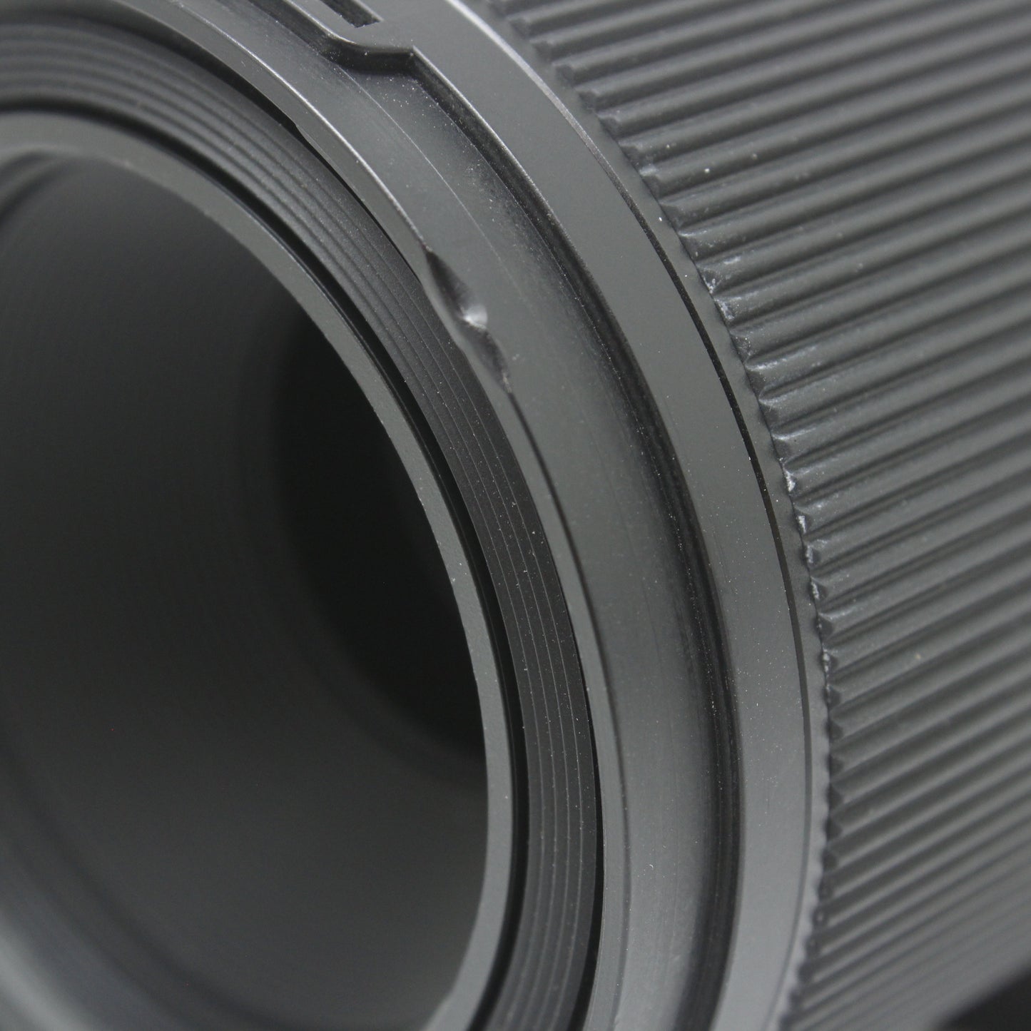 中古 SIGMA 70mm F2.8 DG MACRO (SONY E用)　 【10月11月(土) YouTube生配信でご紹介】
