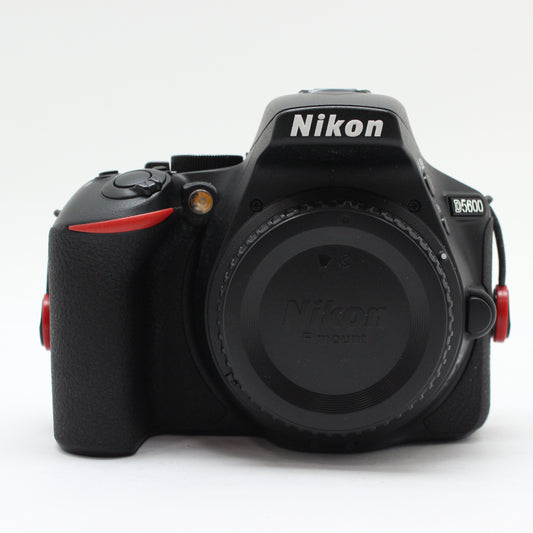 中古 Nikon D5600