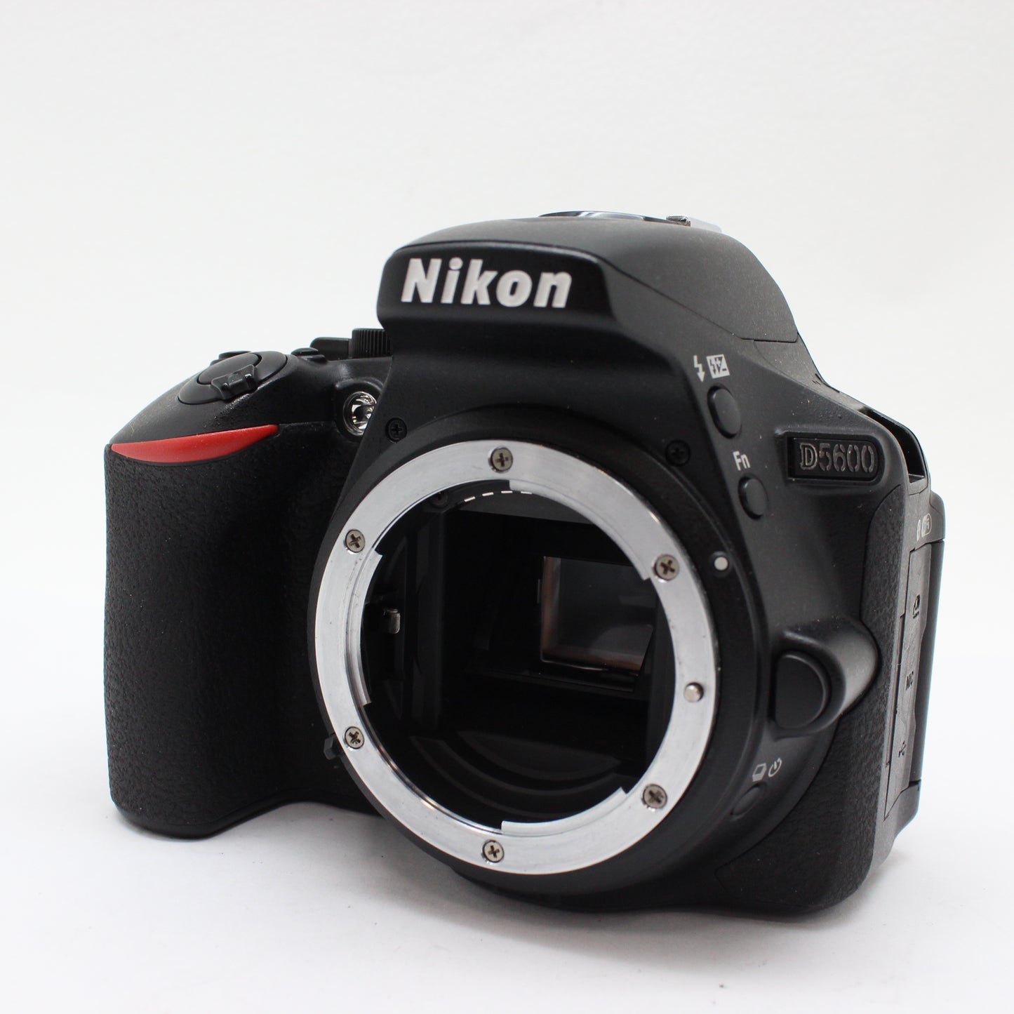 中古 Nikon D5600 ボディ