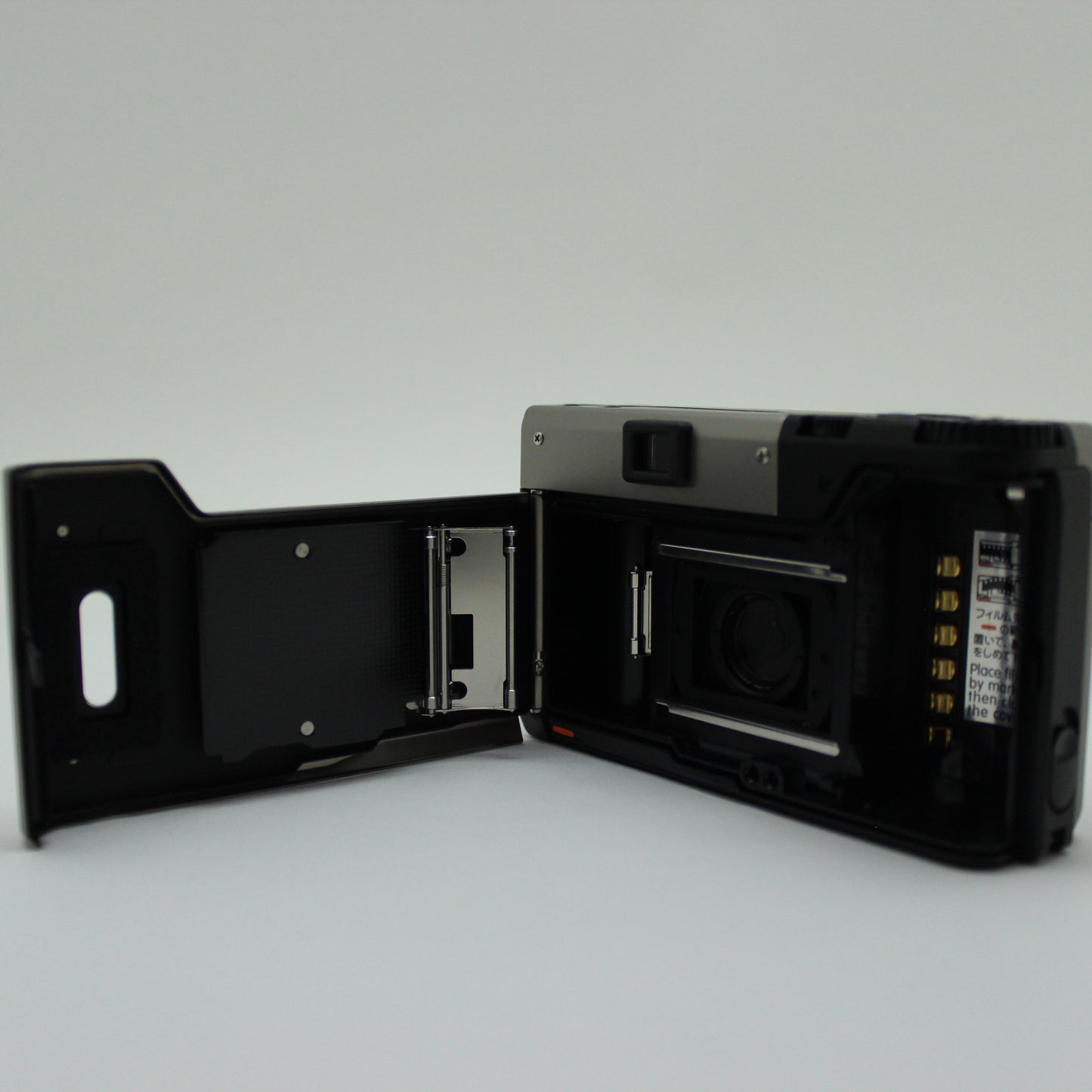 中古 CONTAX T3前期型 シルバー【11月8日(土) YouTube生配信でご紹介】