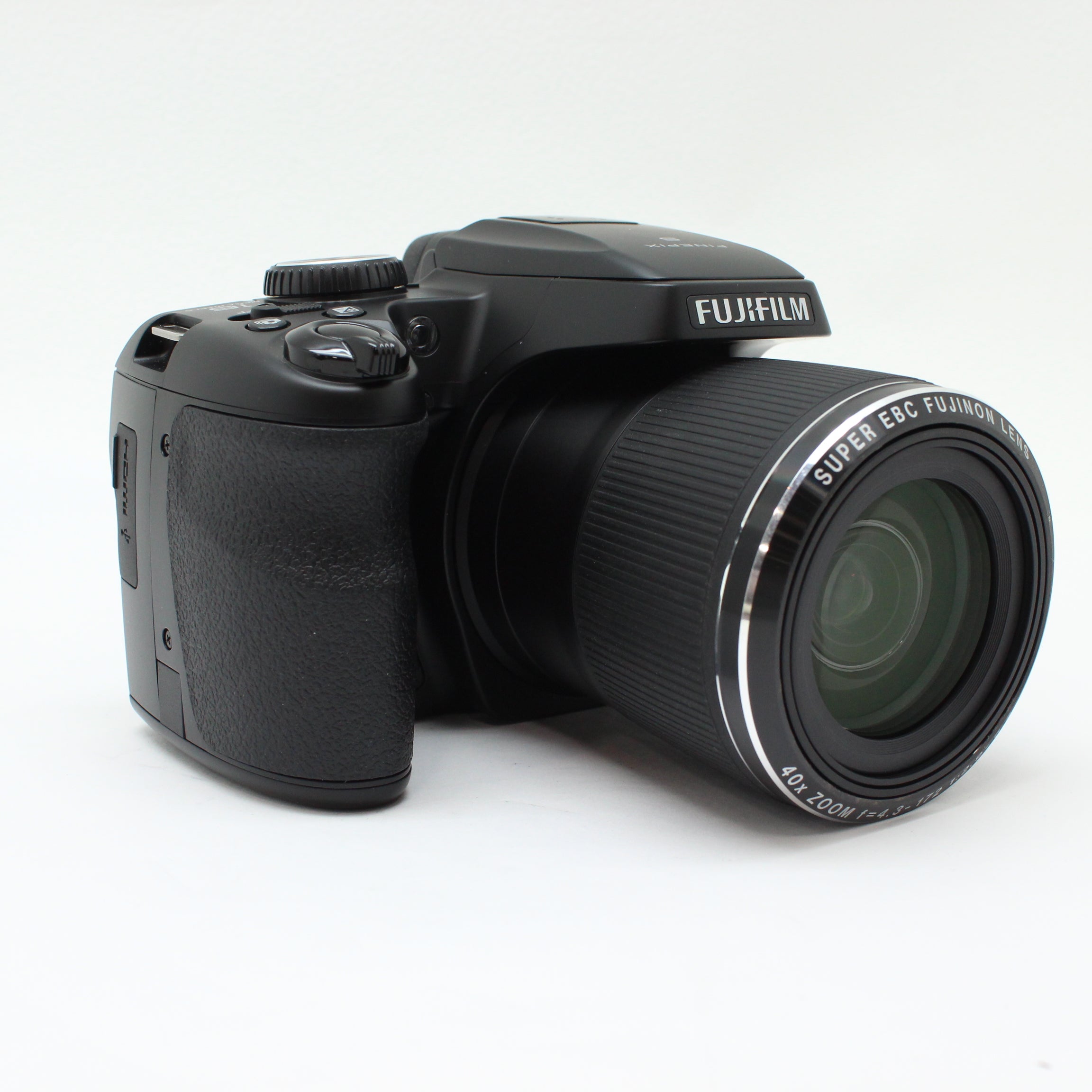 中古 FUJIFILM FINEPIX S8200