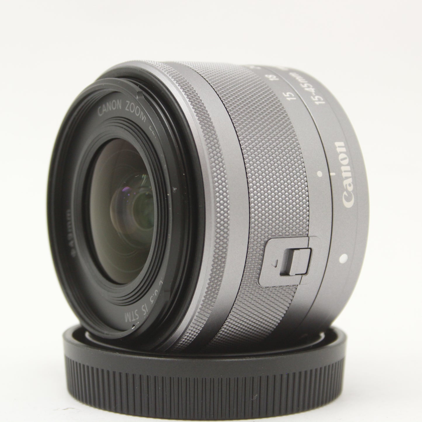 中古 Canon EOS Kiss M ダブルズームキット