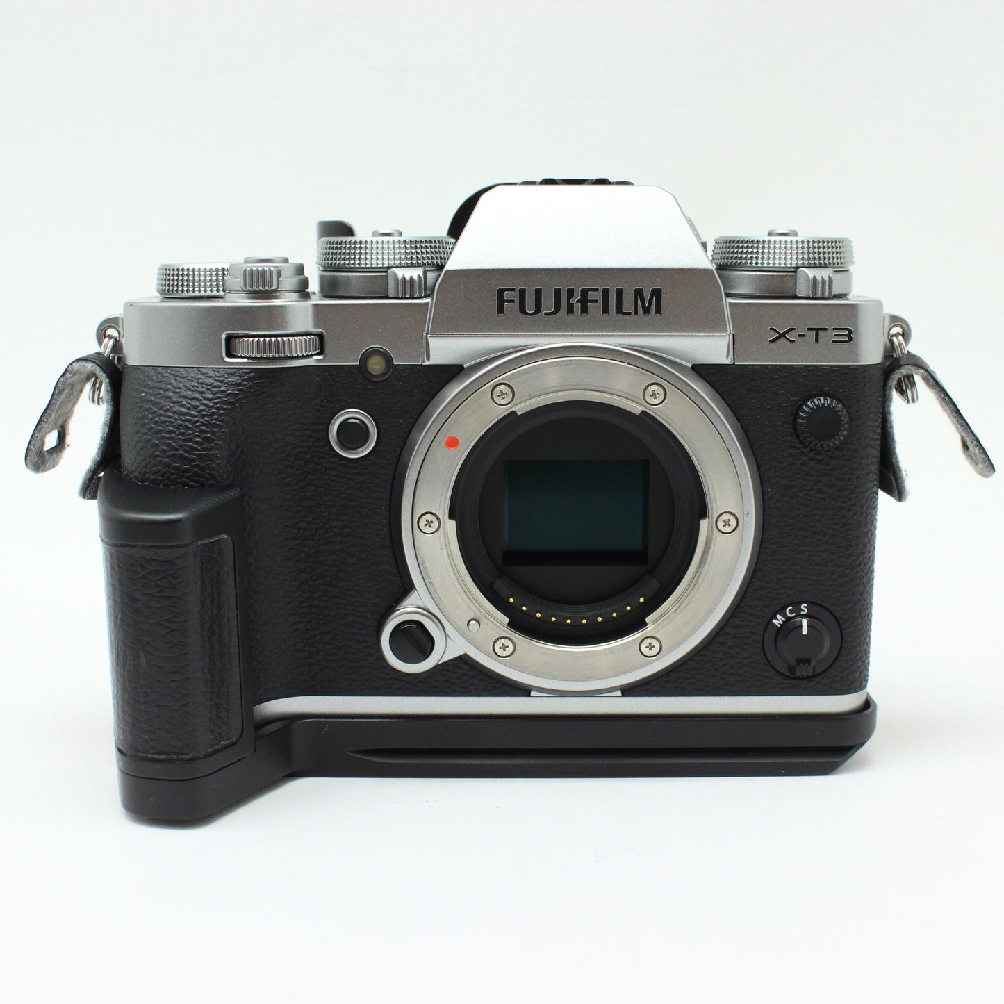 中古 FUJIFILM X-T3 SV ハンドグリップ付き【1月24日(土) YouTube生配信でご紹介】