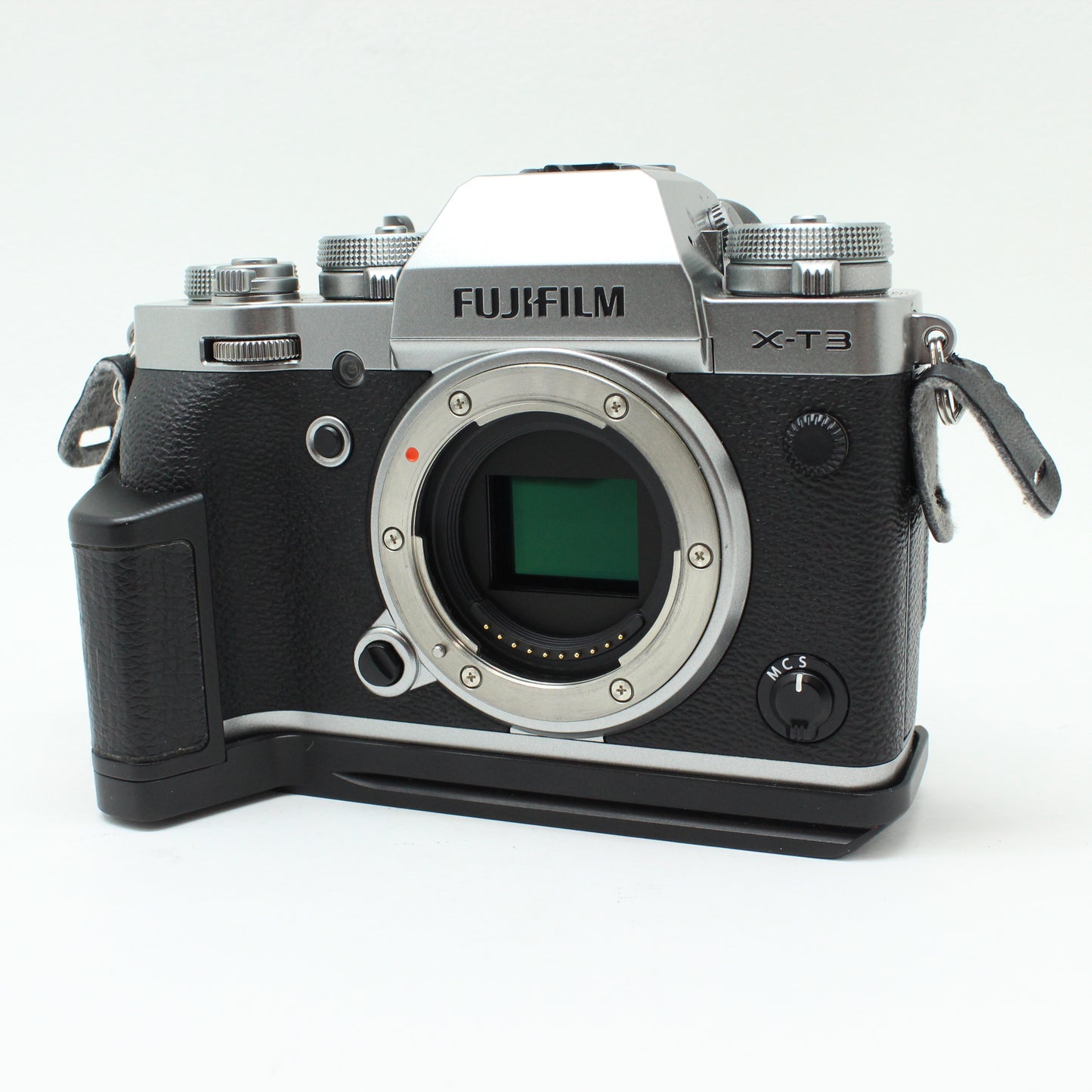 中古 FUJIFILM X-T3 SV ハンドグリップ付き【1月24日(土) YouTube生配信でご紹介】