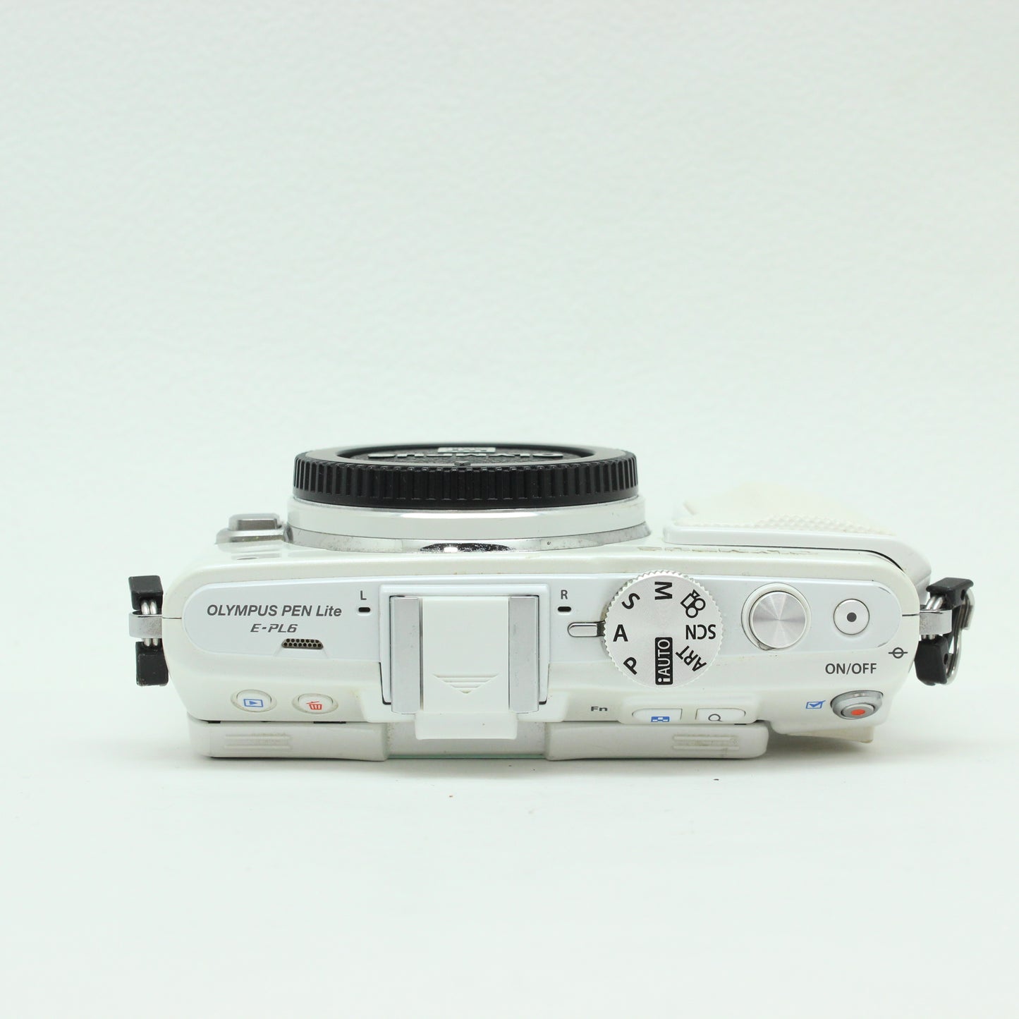 中古 OLYMPUS PEN Lite E-PL6 ボディ
