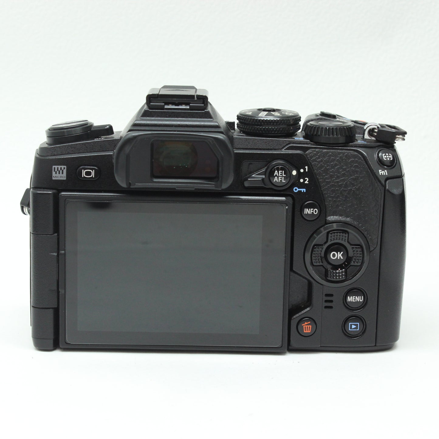 中古 OLYMPUS OM-D E-M1MarkII【3月21日(土) YouTube生配信でご紹介】