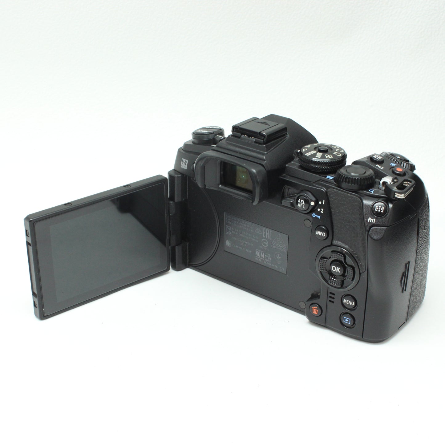中古 OLYMPUS OM-D E-M1MarkII【3月21日(土) YouTube生配信でご紹介】