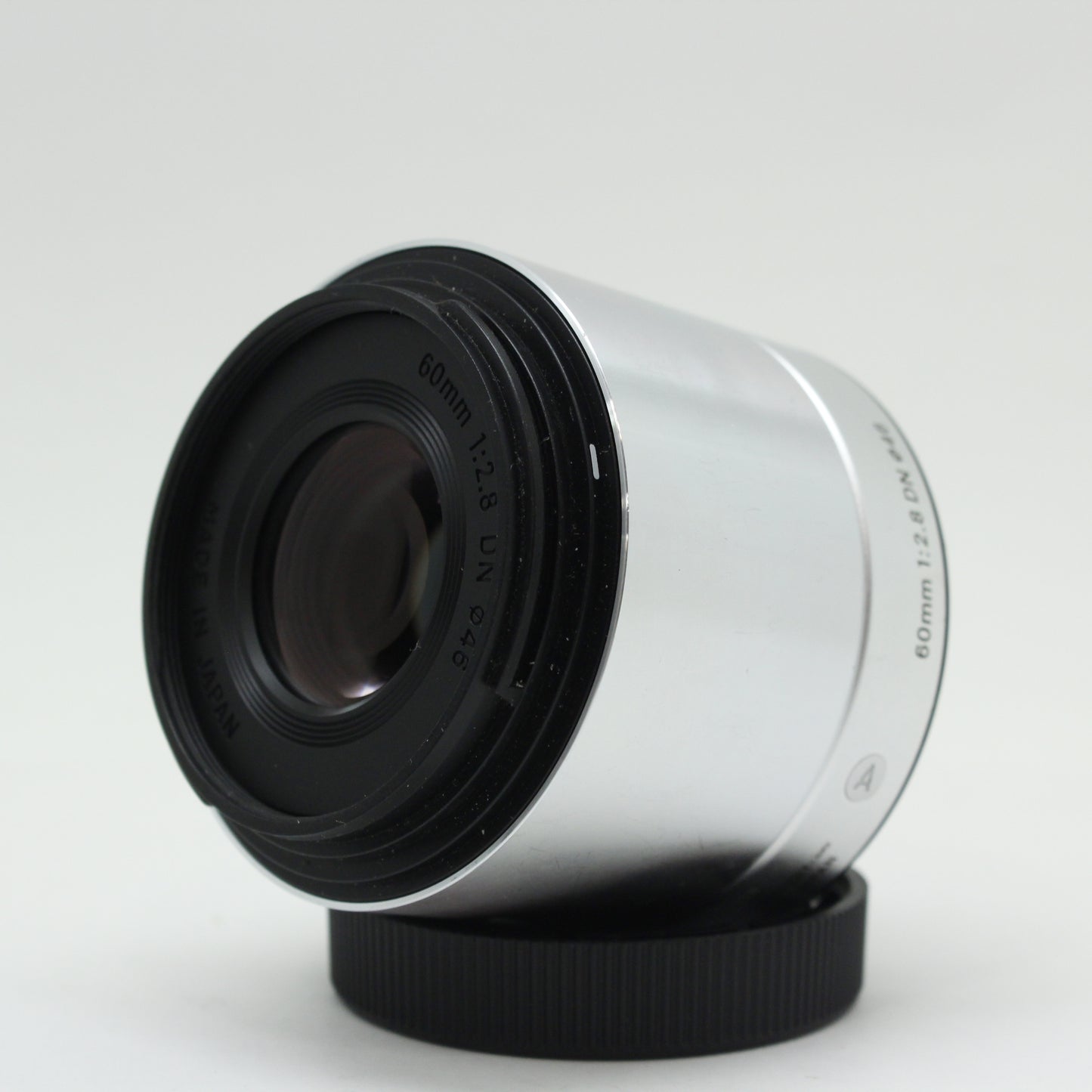 中古 SIGMA 60mm F2.8 DN シルバー (マイクロフォーサーズ)