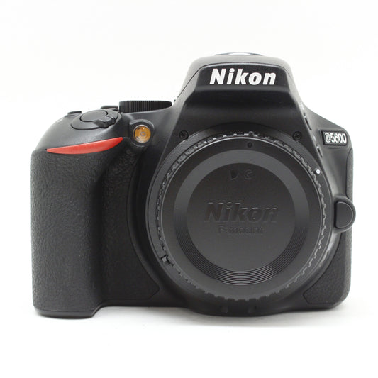 中古 Nikon D5600　ボディ　