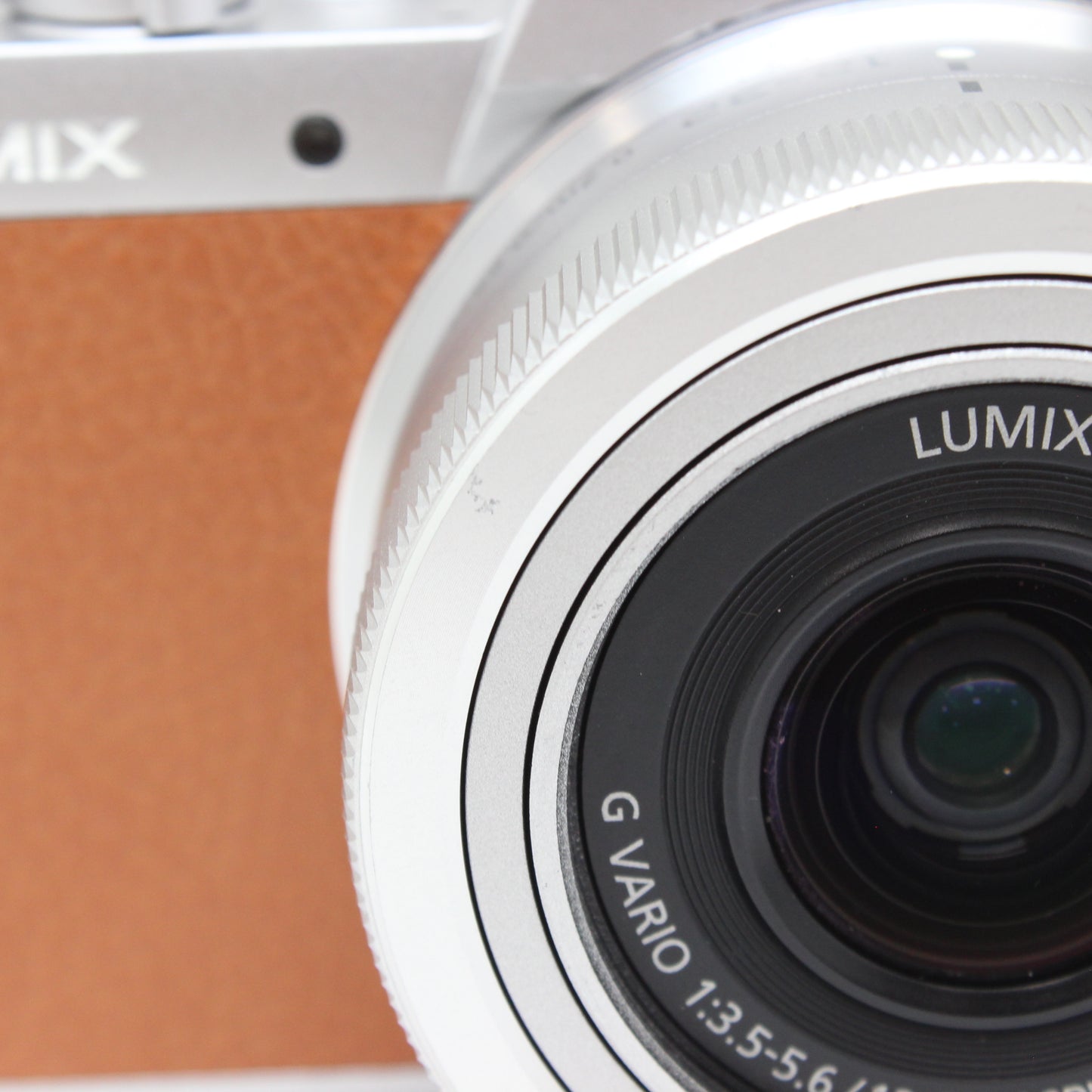 中古 Panasonic LUMIX DMC-GF7 12-32mm レンズセット　
